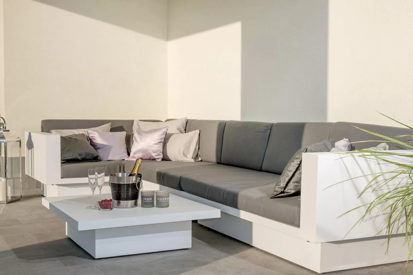 Luxury Villa Happiness Omis with Pool, Gym & Sauna - Living room