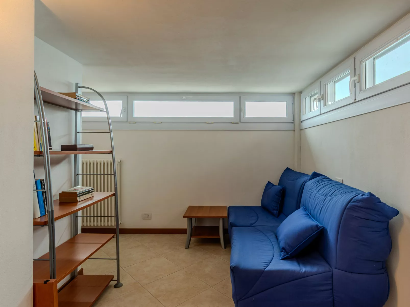 Sona's Lake Home - Drinnen