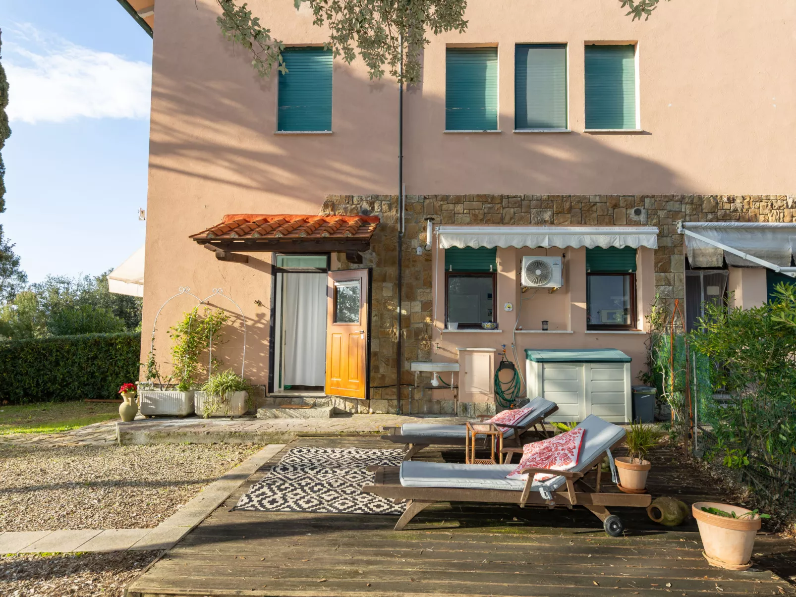 La casetta immersa nel verde - Draußen