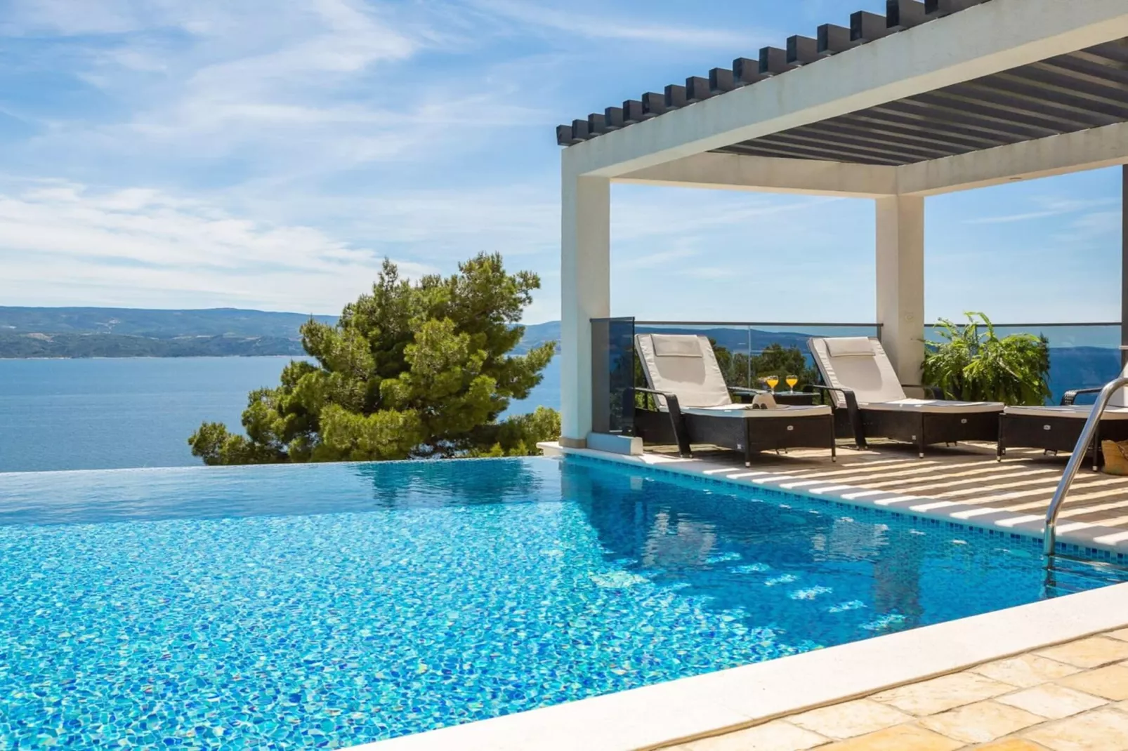 Luxury Villa Holiday Residence Omis w/ Heated Pool - Swimming pool