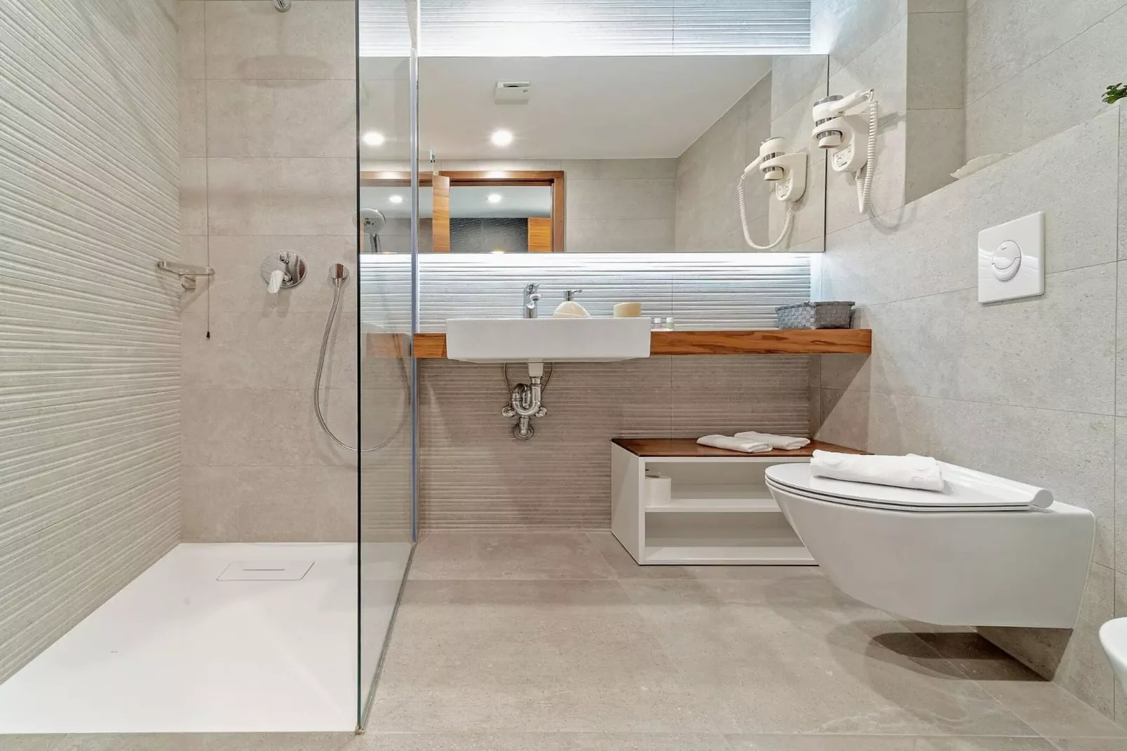 Luxury Villa Delight II – Promajna, Heated Pool - Bathroom