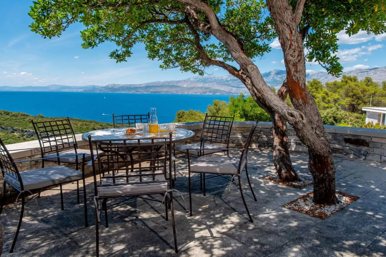 Villa Castello di Pietra Brac with Heated Pool - Terrasse/Balkon