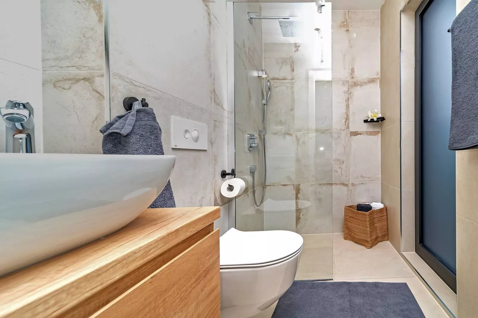 Luxury Villa Indigo Kanica with Heated Pool - Bathroom