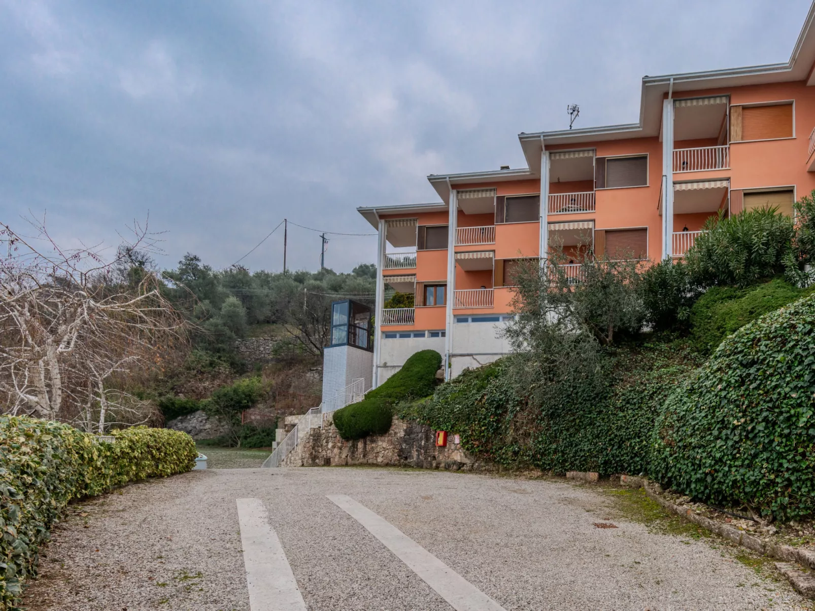 Sona's Lake Home - Draußen