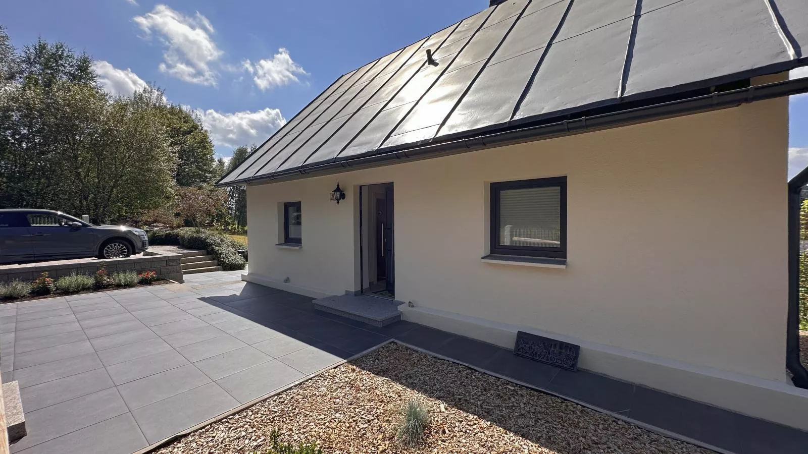 Zum wilden Jakob - Exterior in summer