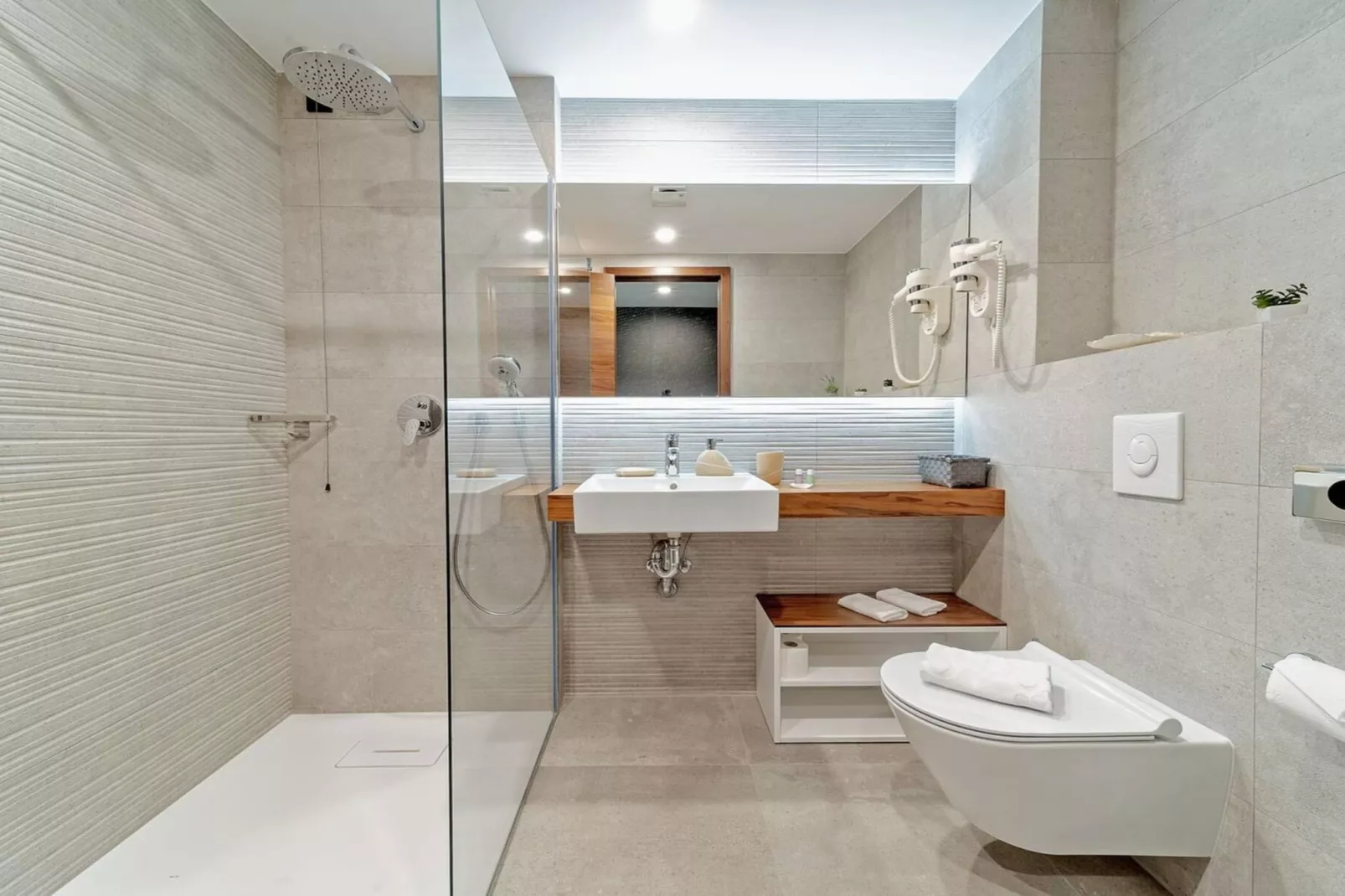 Luxury Villa Delight I – Promajna, Heated Pool - Bathroom