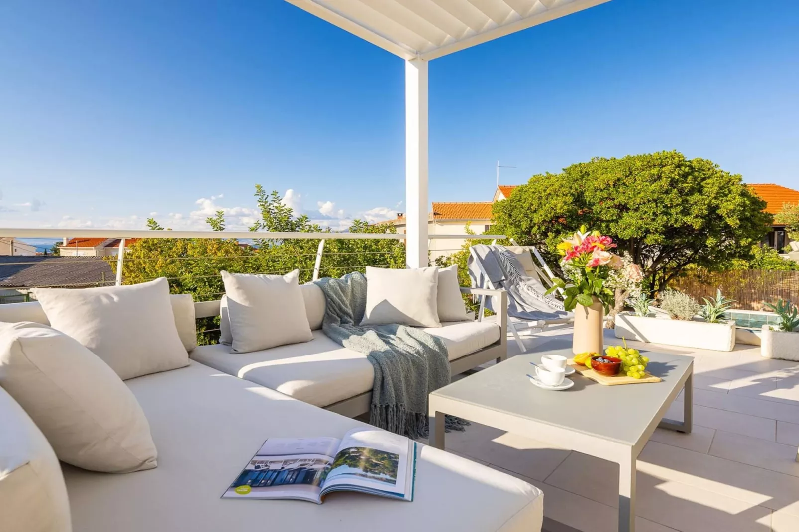 Luxury Villa Mila Supetar with Pool in the Center - Terrace balcony