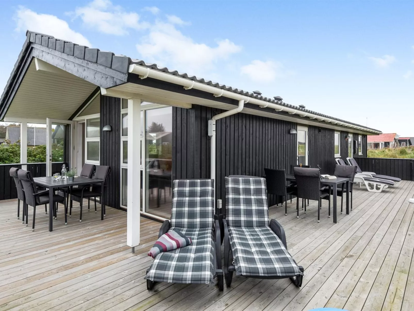 "Erza" - 500m from the sea - Outside