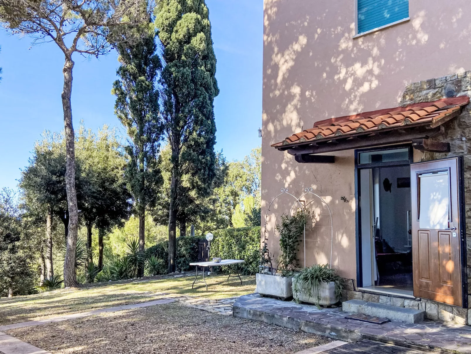 La casetta immersa nel verde - Draußen