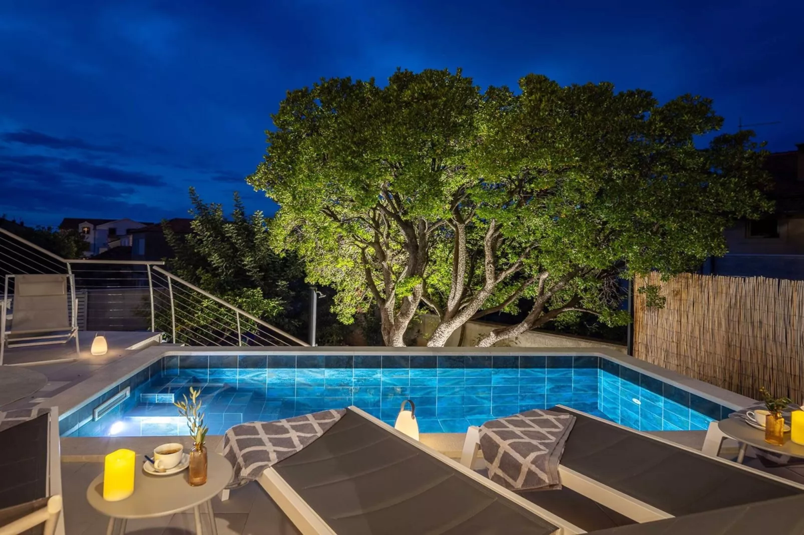 Luxury Villa Mila Supetar with Pool in the Center - Swimming pool