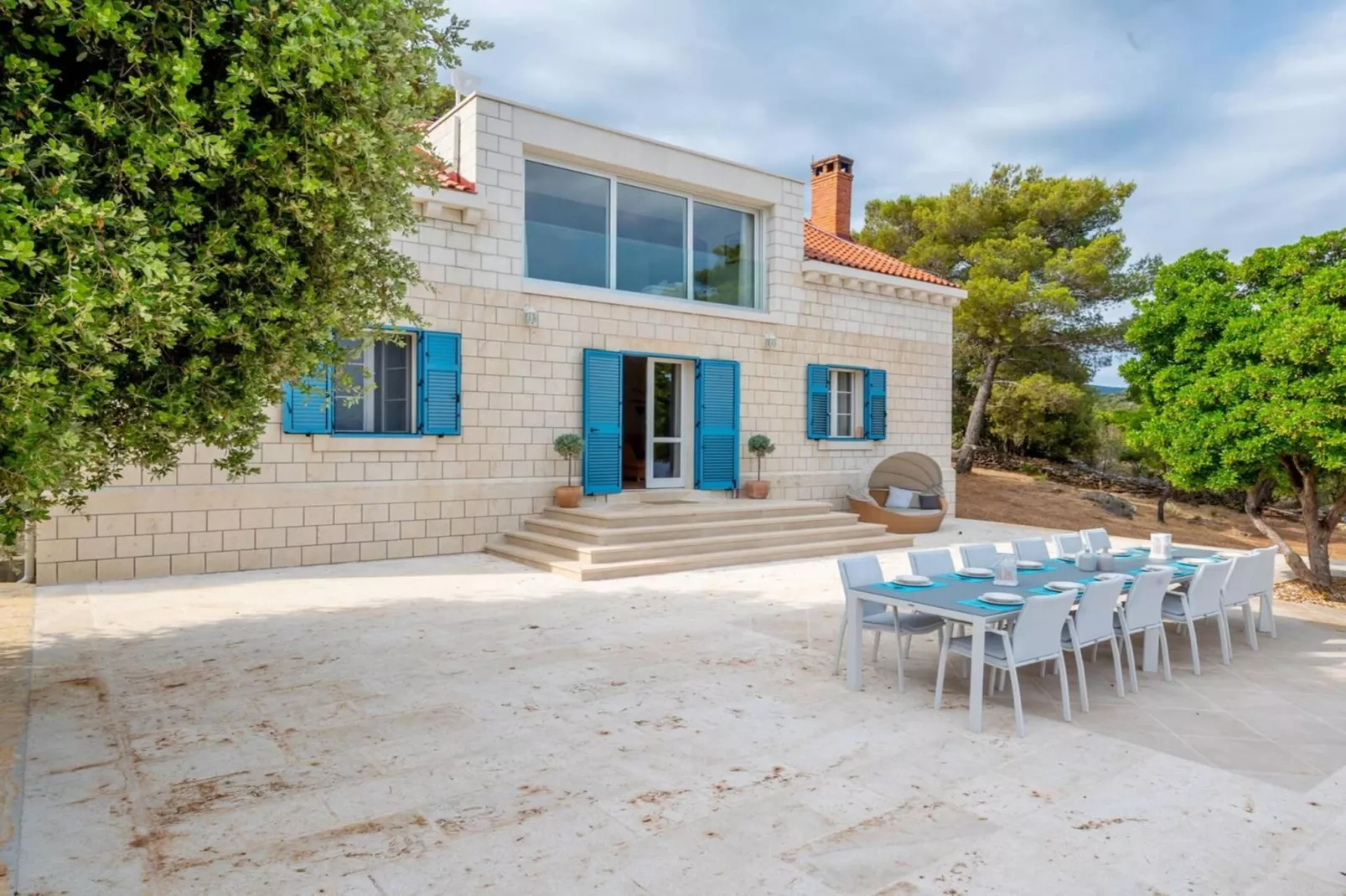 Villa Castello di Pietra Brac with Heated Pool - Terrasse/Balkon