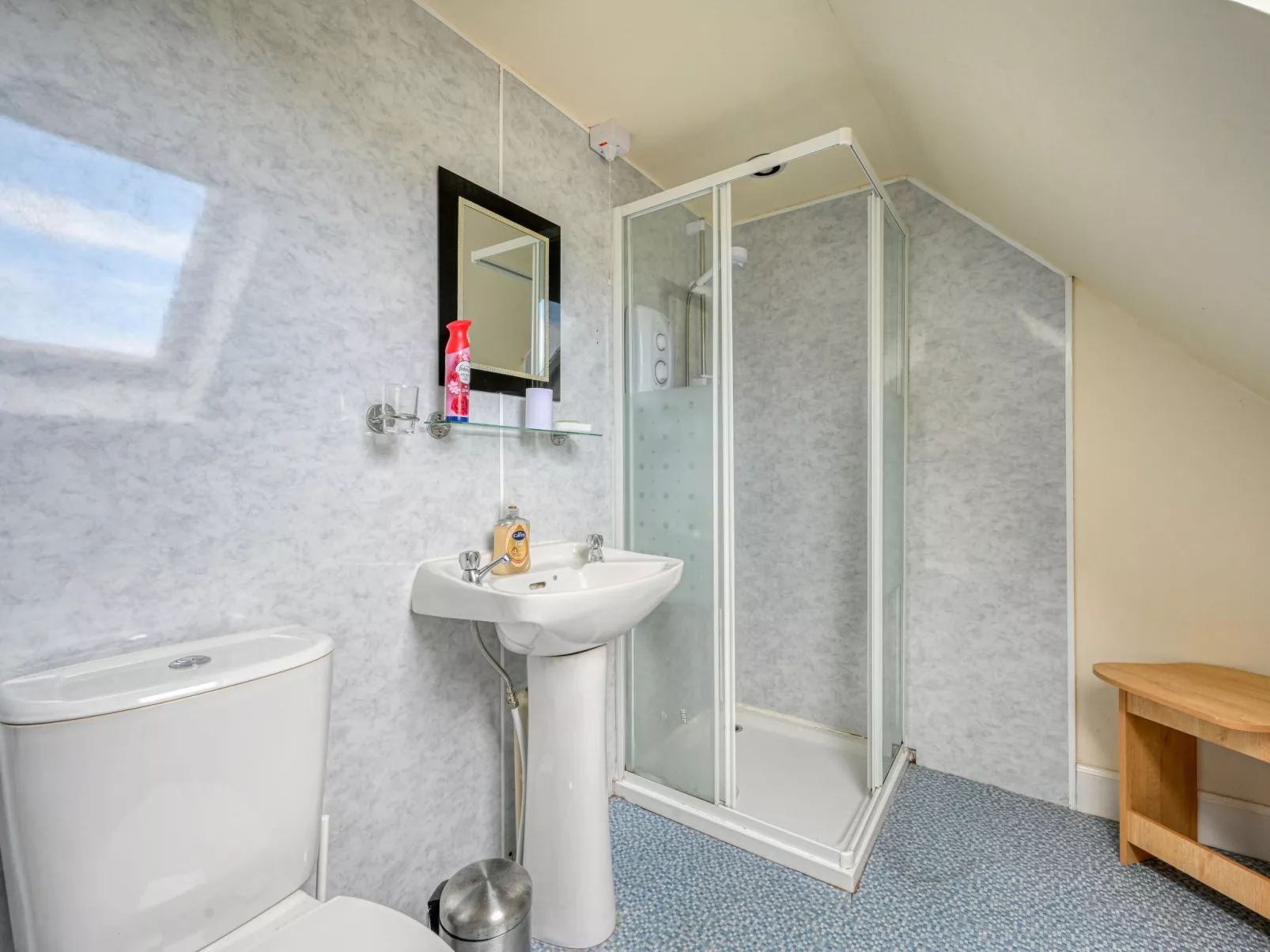 Loch Meiklie View - Drinnen