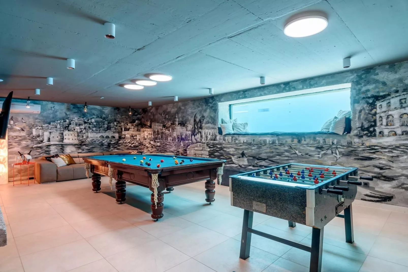 Luxury Villa Velvet Bourbon Split w/ Pool & Tennis - Facilities