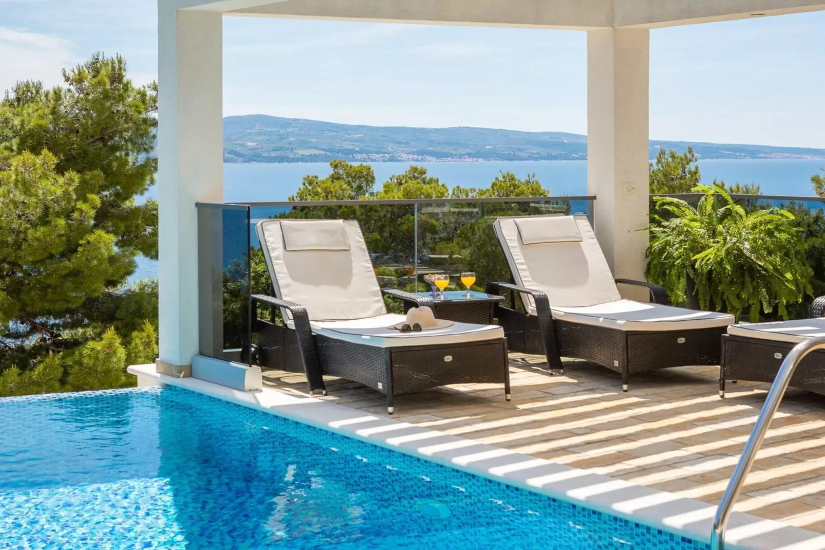 Luxury Villa Holiday Residence Omis w/ Heated Pool - Terrace balcony