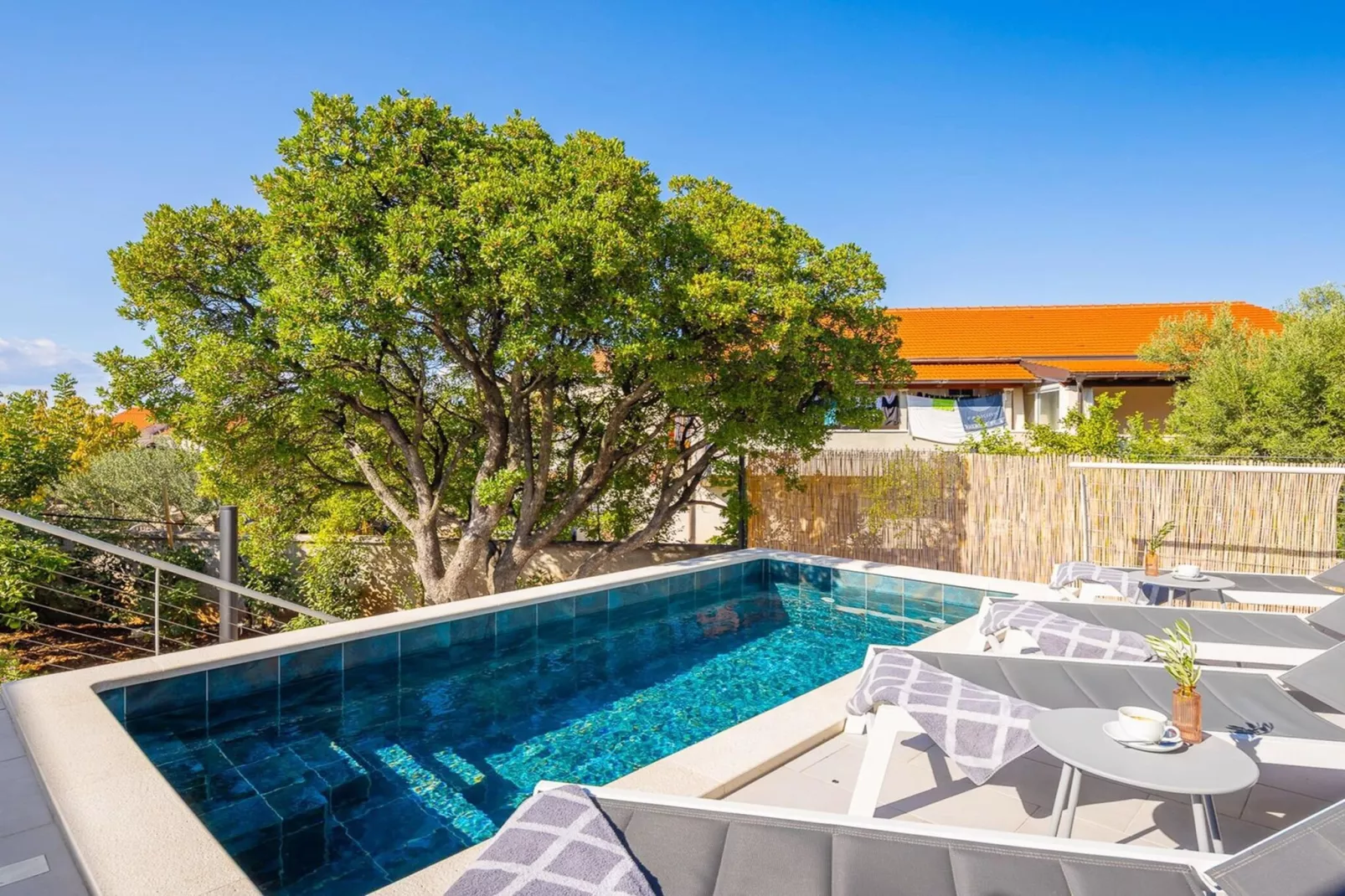 Luxury Villa Mila Supetar with Pool in the Center - Swimming pool