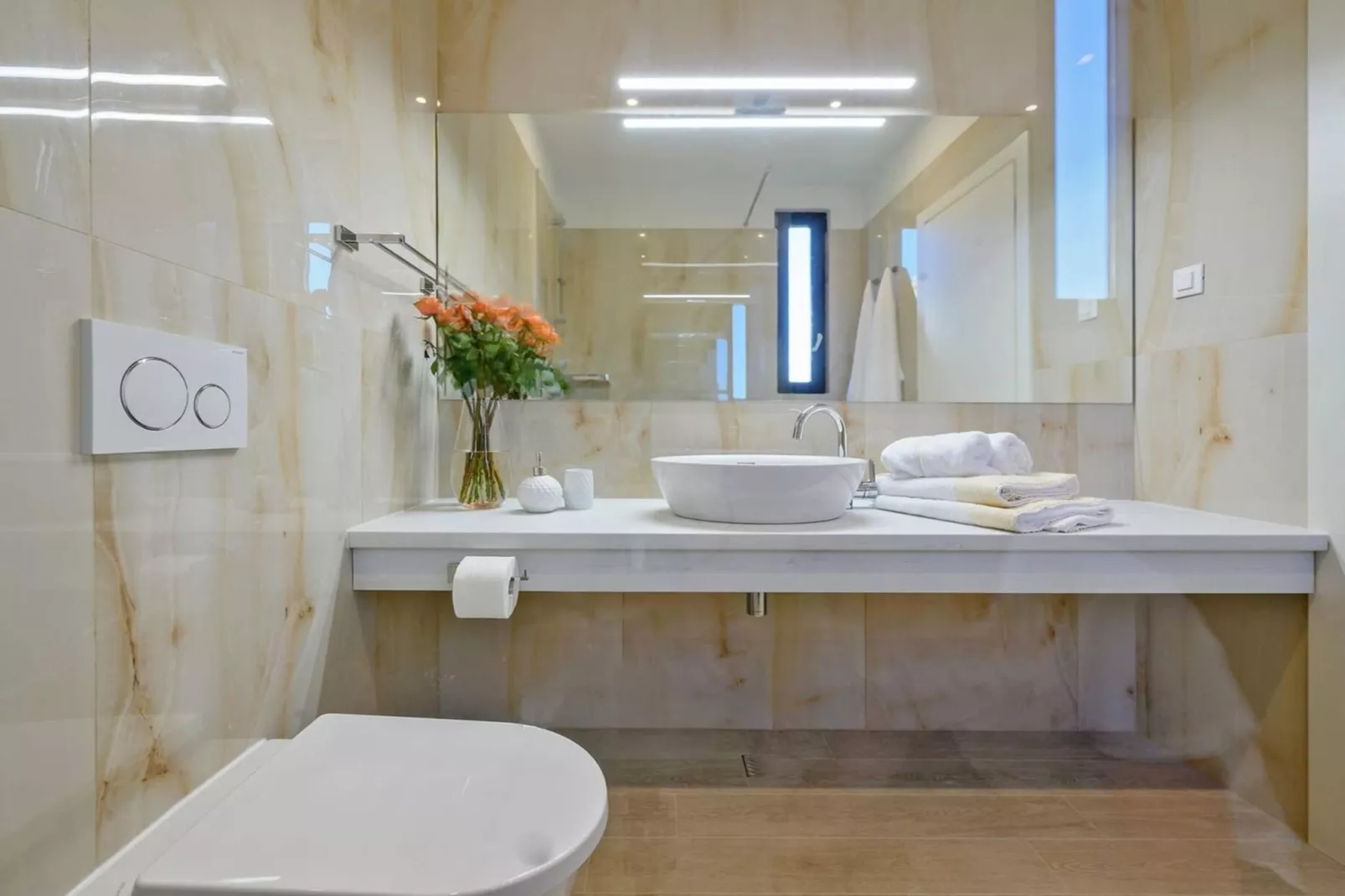 Luxury Seafront Villa Raquel Solta with Pool, Gym - Badezimmer