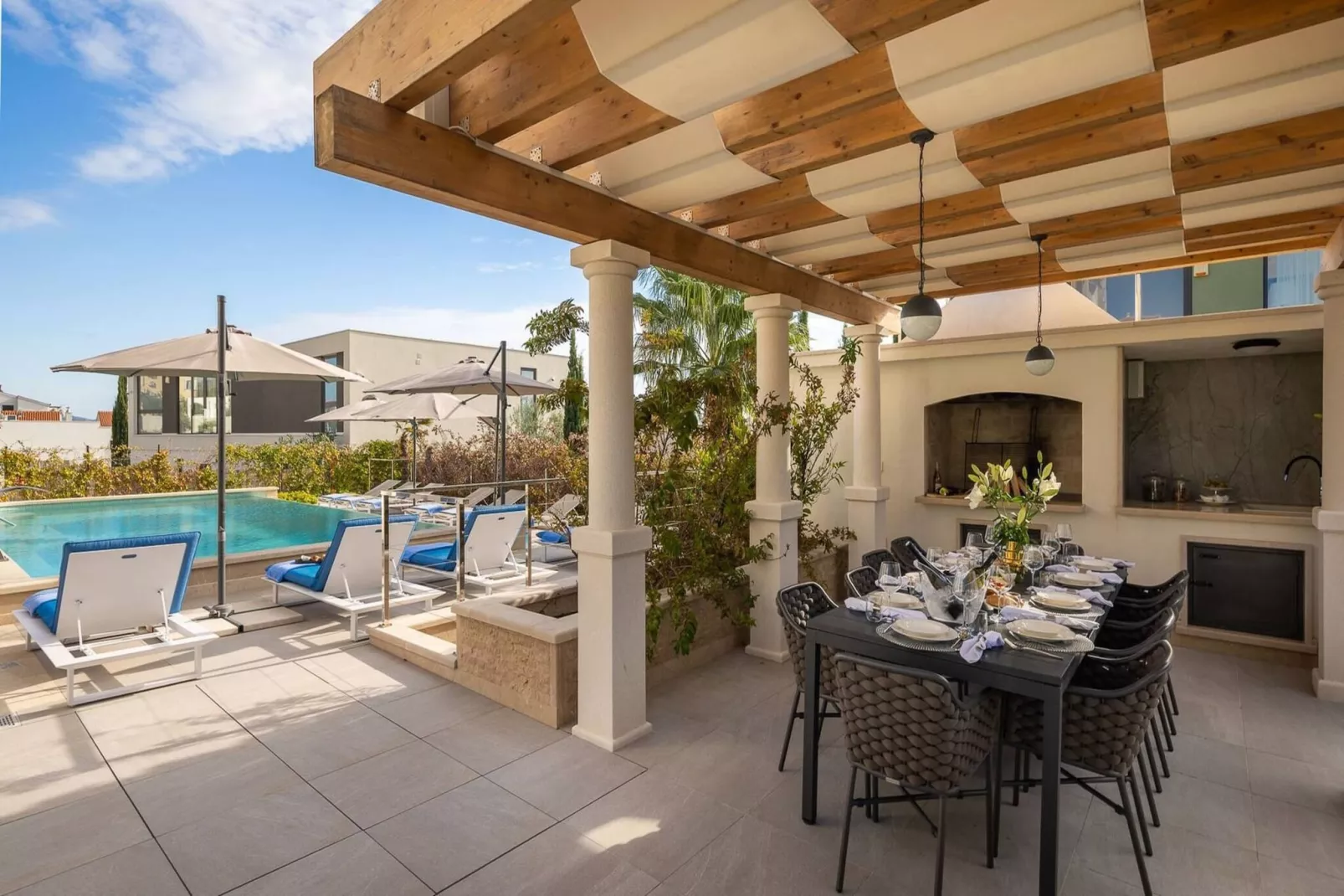 Luxury Seafront Villa Castello Rogoznica with Pool - Terrace balcony