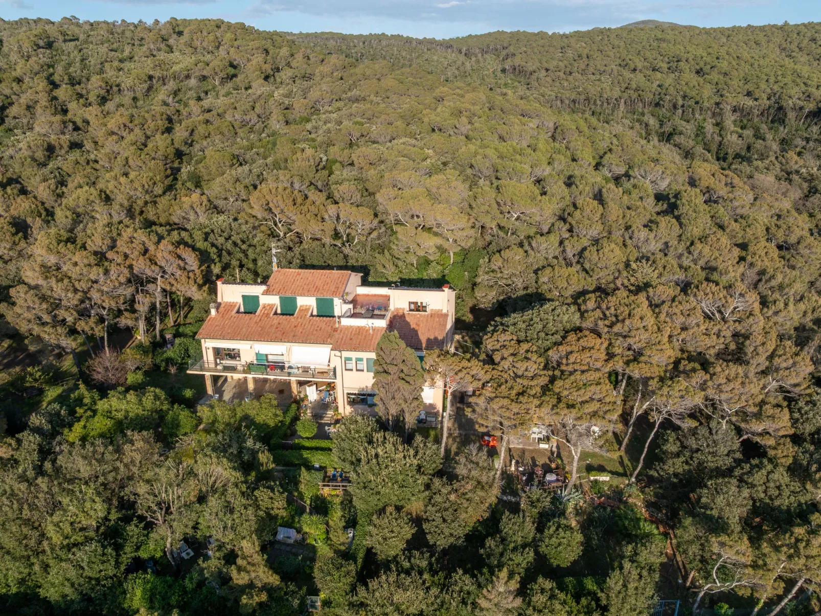 La casetta immersa nel verde - Draußen