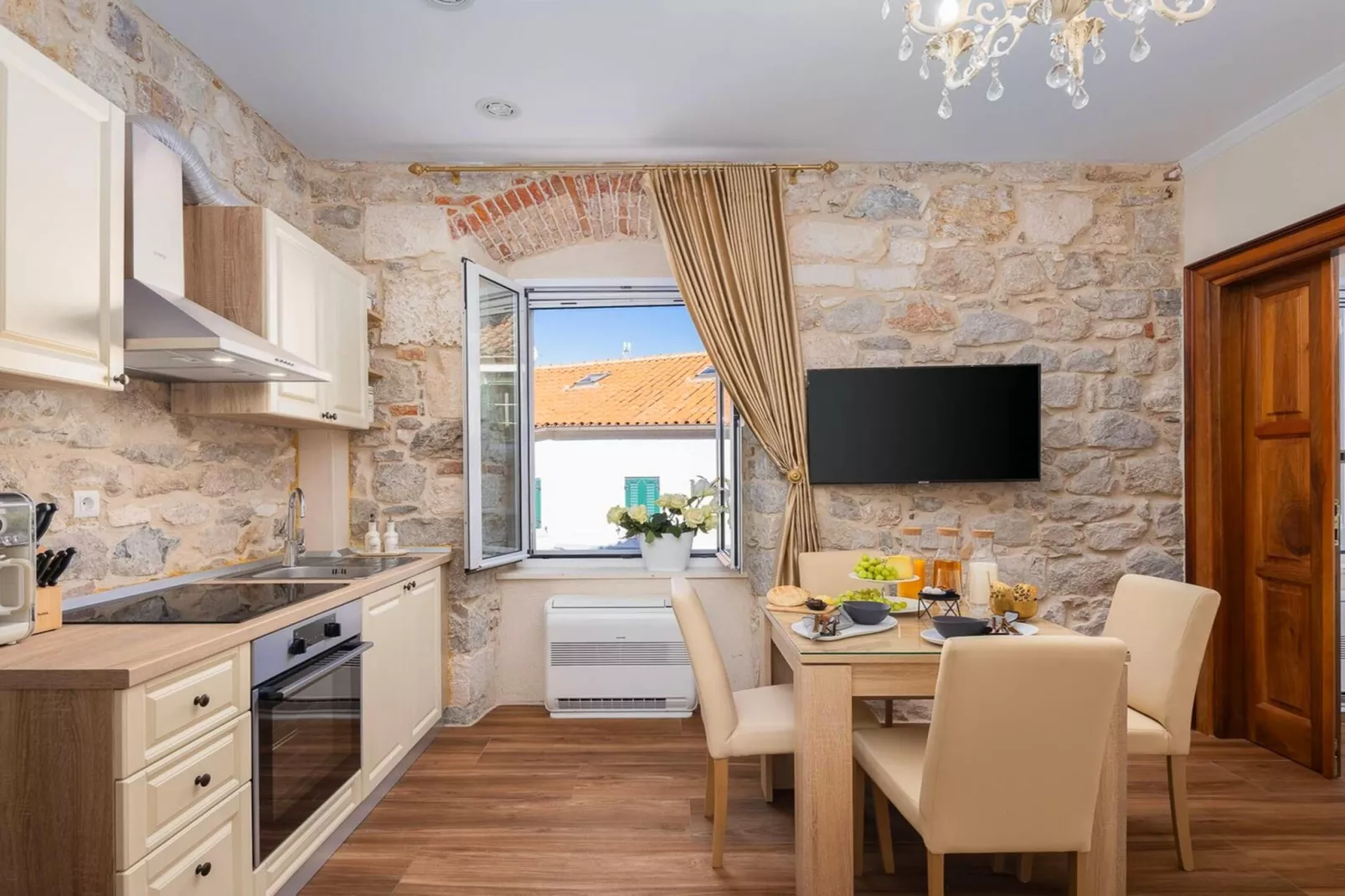 Split Diocletian Palace - Apartment 3 (2+2) - Esszimmer