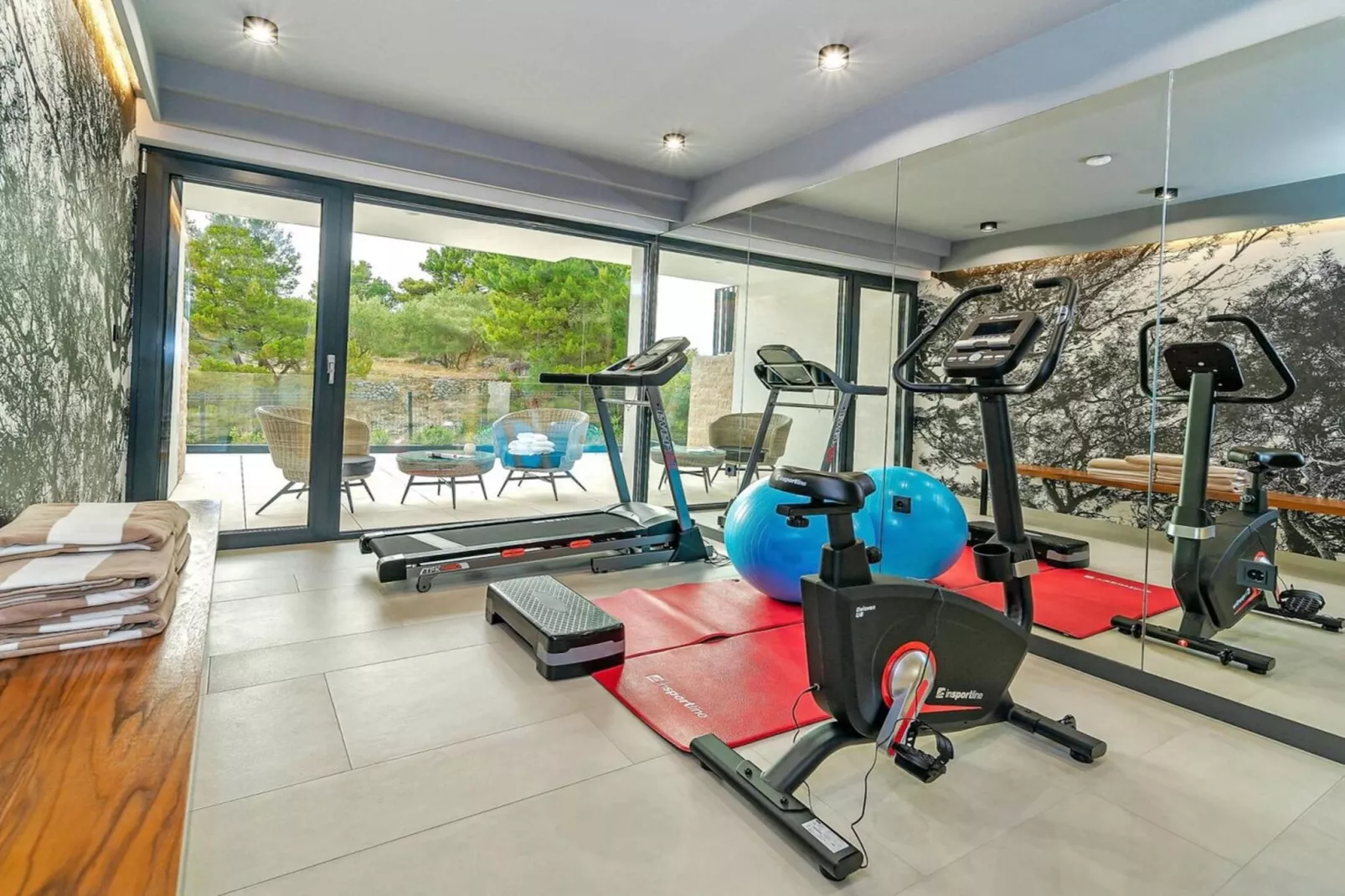 Luxury Villa Delight I – Promajna, Heated Pool - Facilities