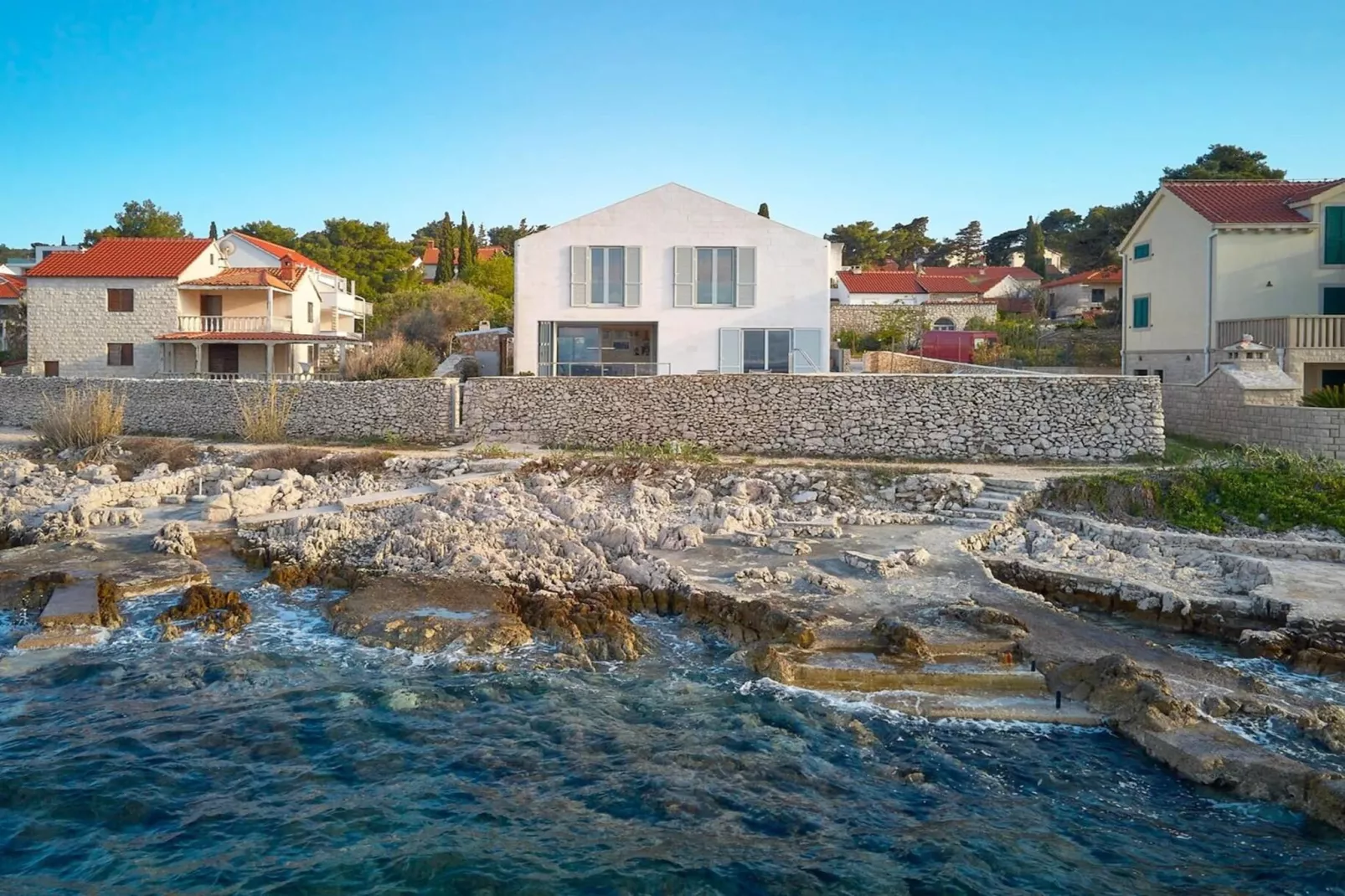 Luxury Seafront Villa Casa Familija Brac with Pool - Zones été à 1 km