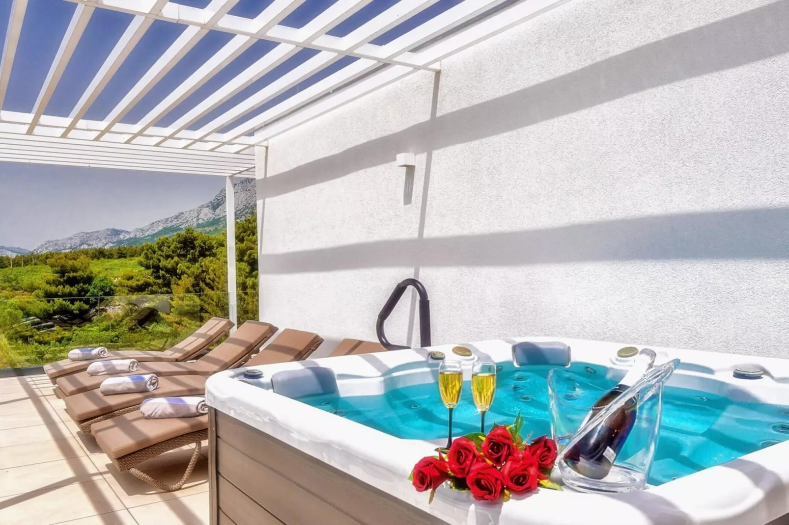 Luxury Villa Delight I – Promajna, Heated Pool - Facilities