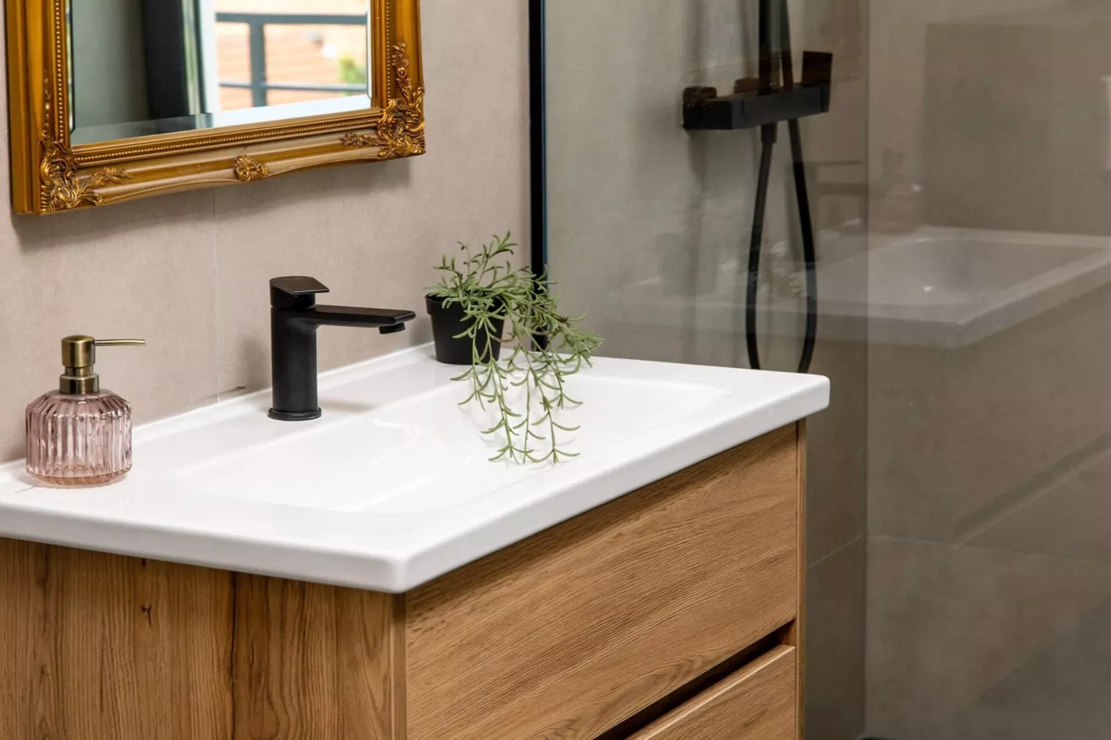 Luxury Villa Soleia Skrip with Private Pool - Salle de bain