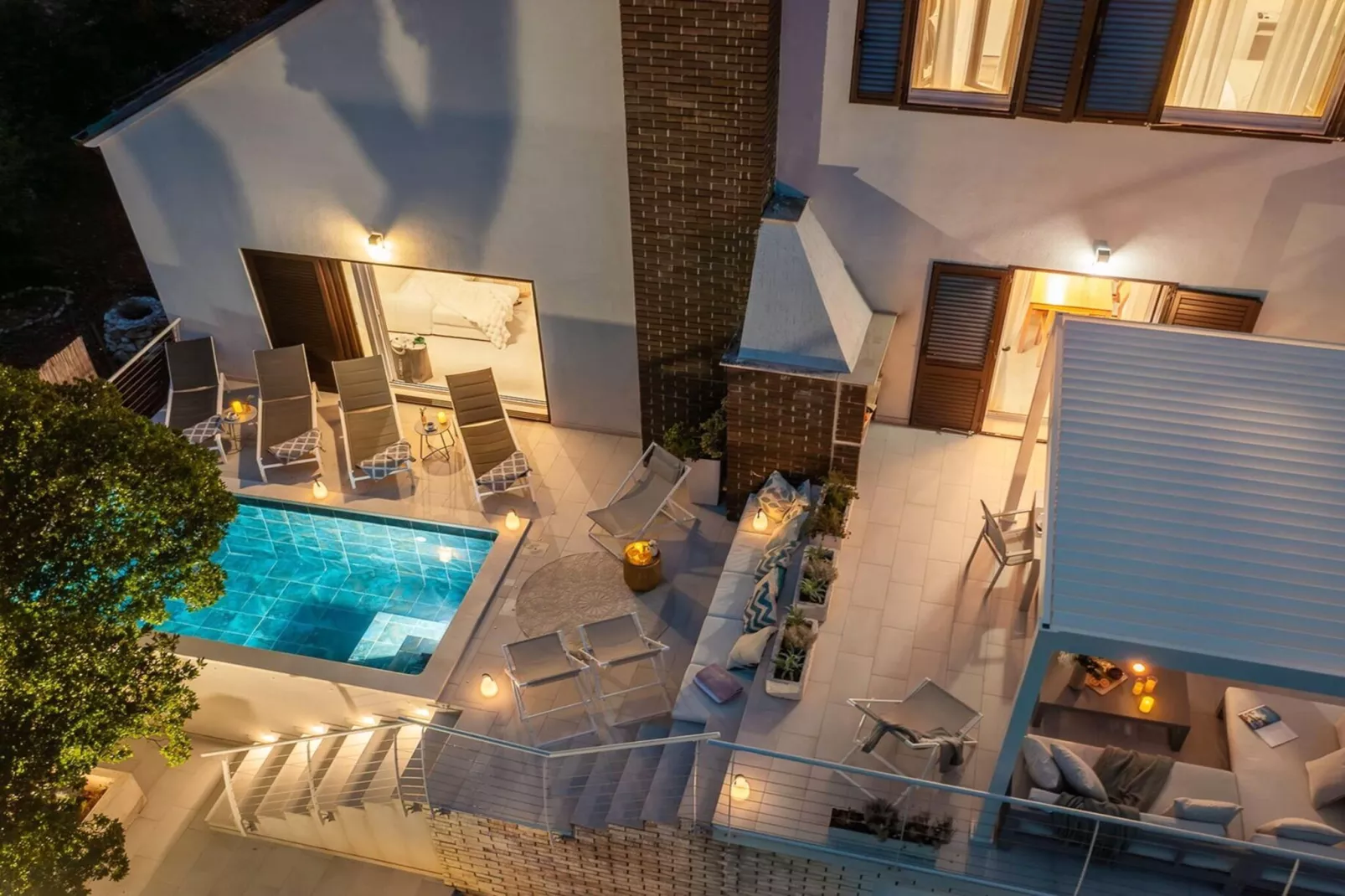 Luxury Villa Mila Supetar with Pool in the Center - View in summer