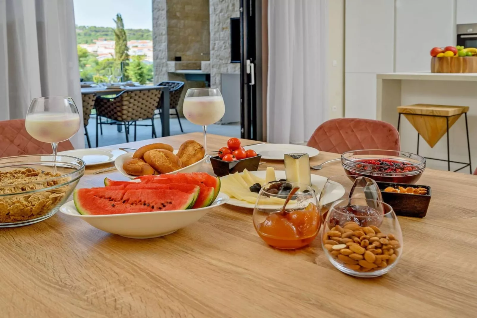 Luxury Seafront Villa Raquel Solta with Pool, Gym - Ambiente