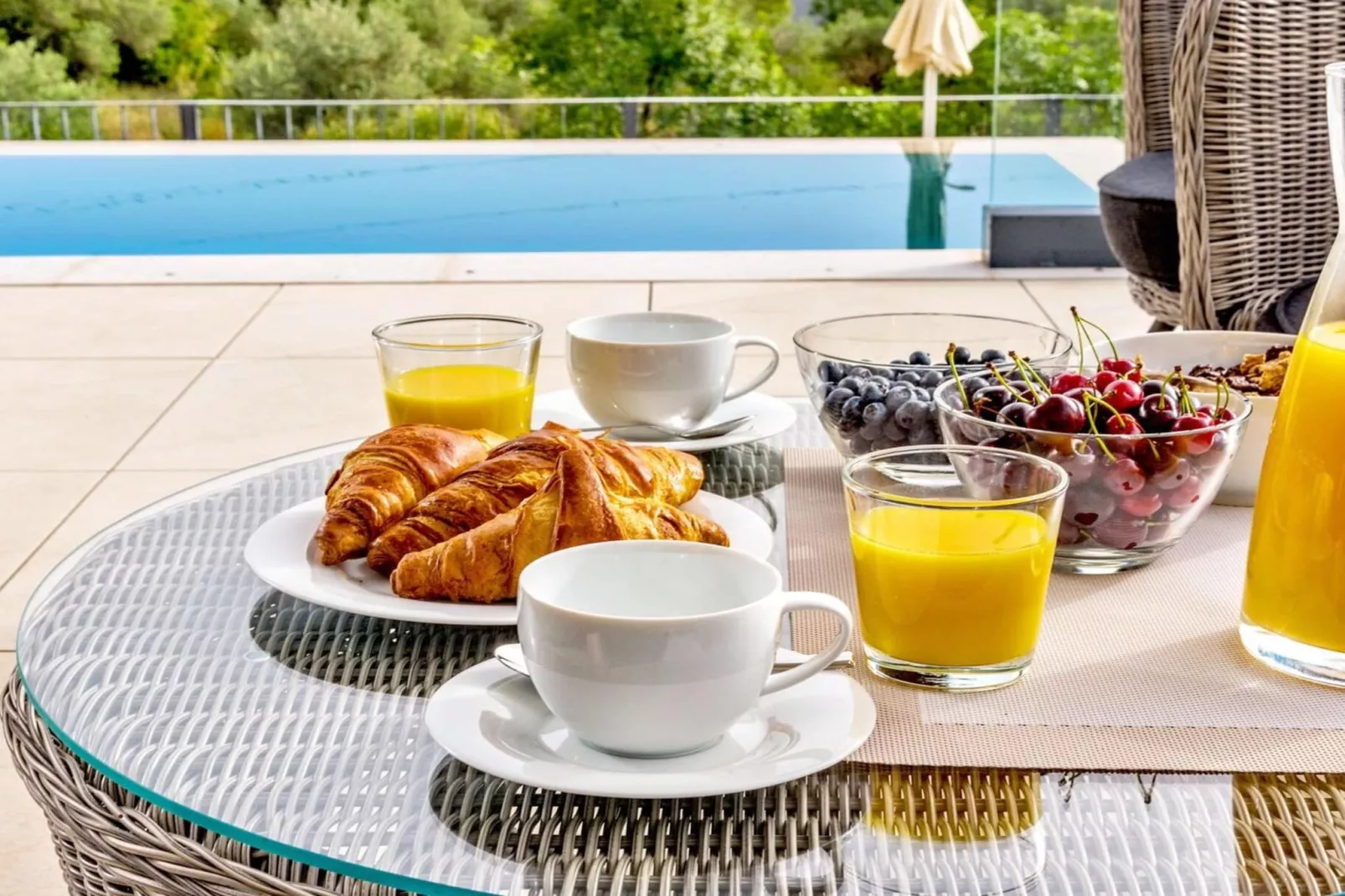 Luxury Villa Delight I – Promajna, Heated Pool - Ambiance