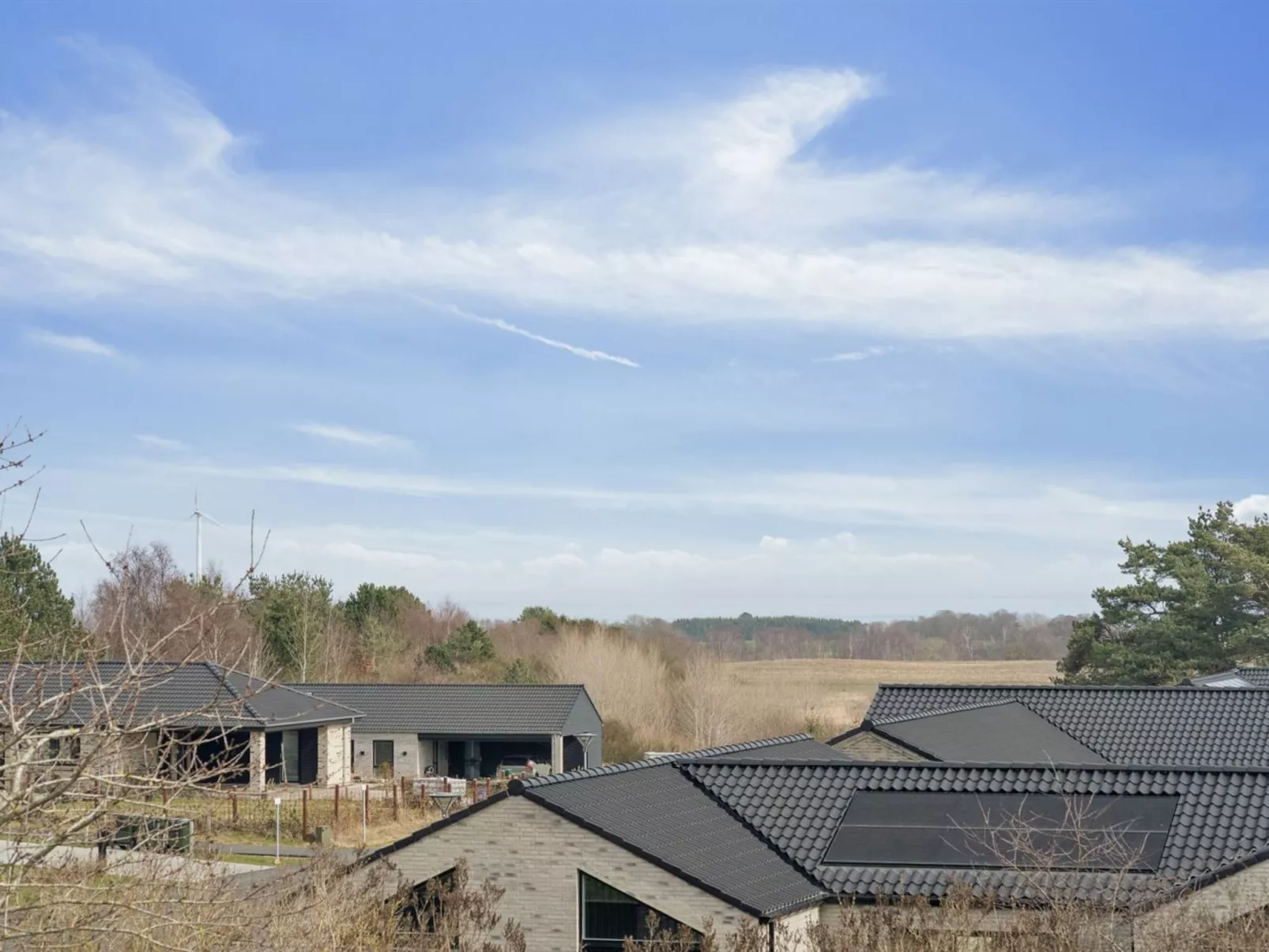 "Cyrill" - 2km from the sea