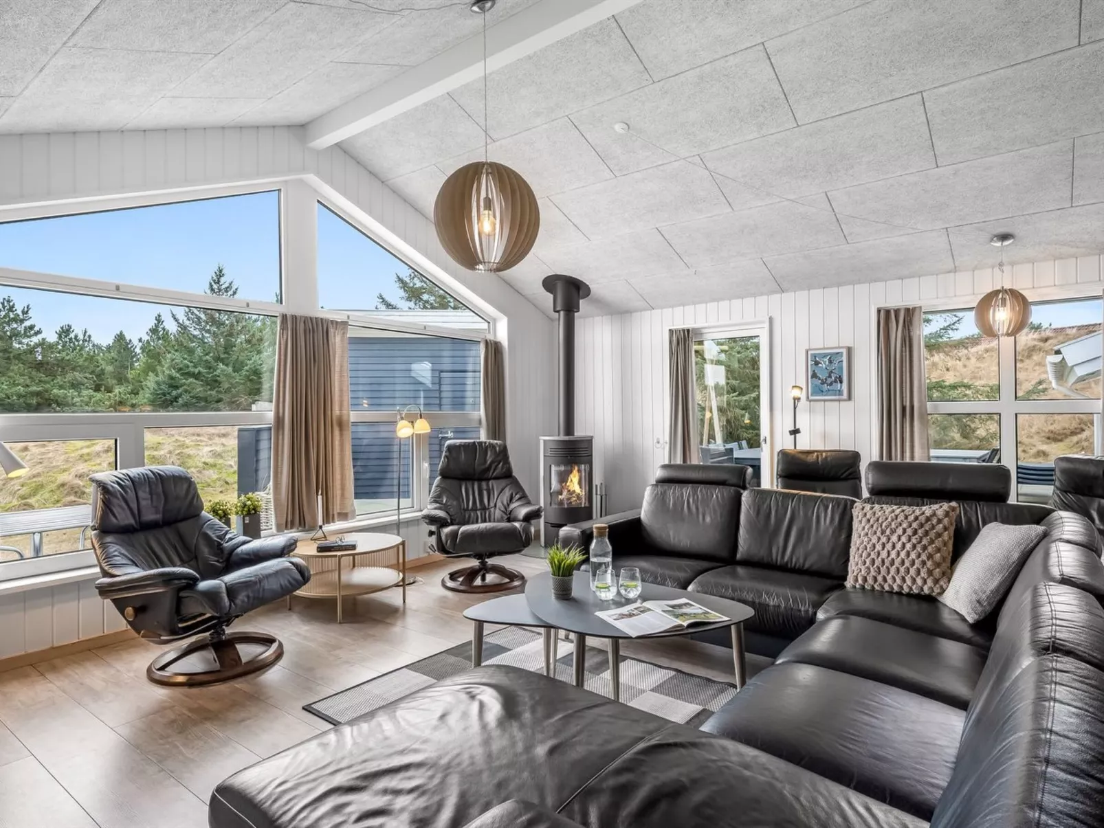 "Alli" - 800m from the sea - Inside