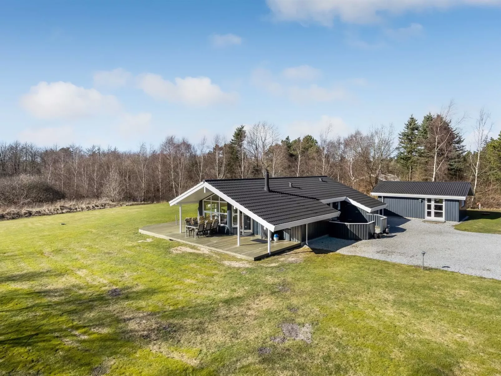 "Aswaldi" - 1.5km from the sea