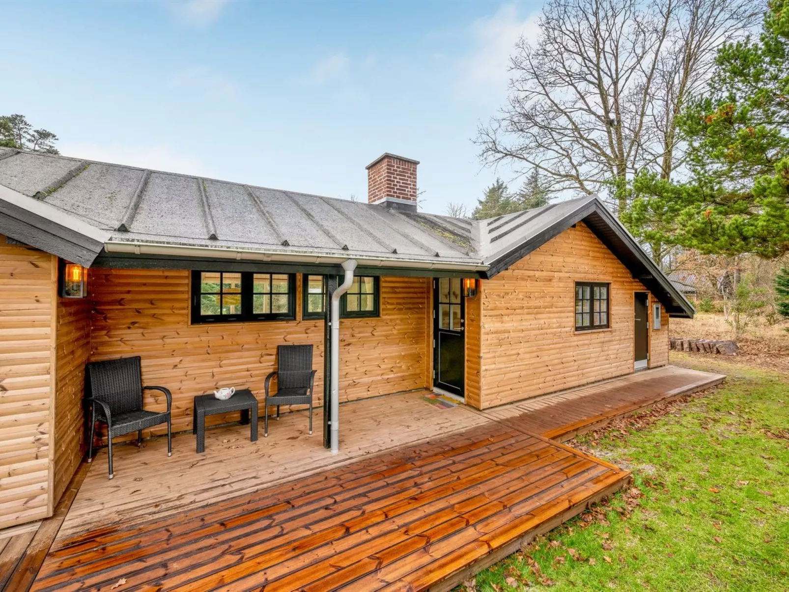 "Anu" - 2km to the fjord