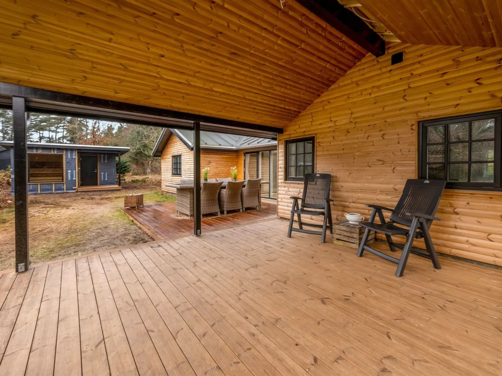 "Anu" - 2km to the fjord - Outside