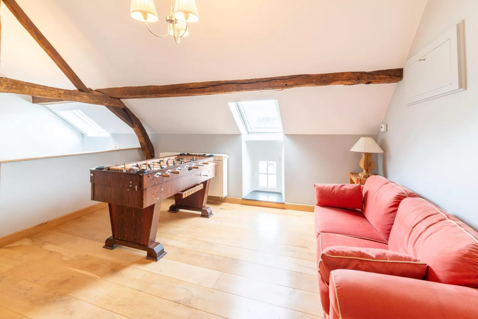 La Cour de Himbe - Exterior in summer