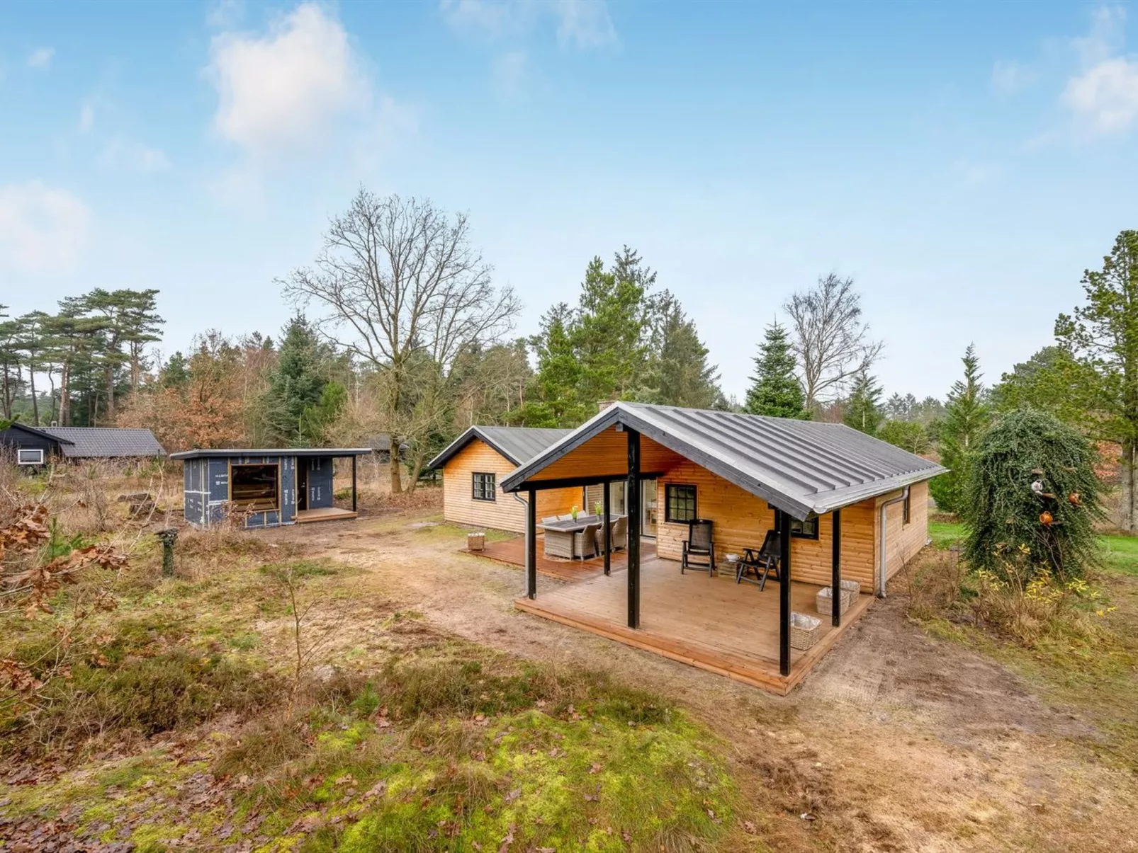 "Anu" - 2km to the fjord - Outside