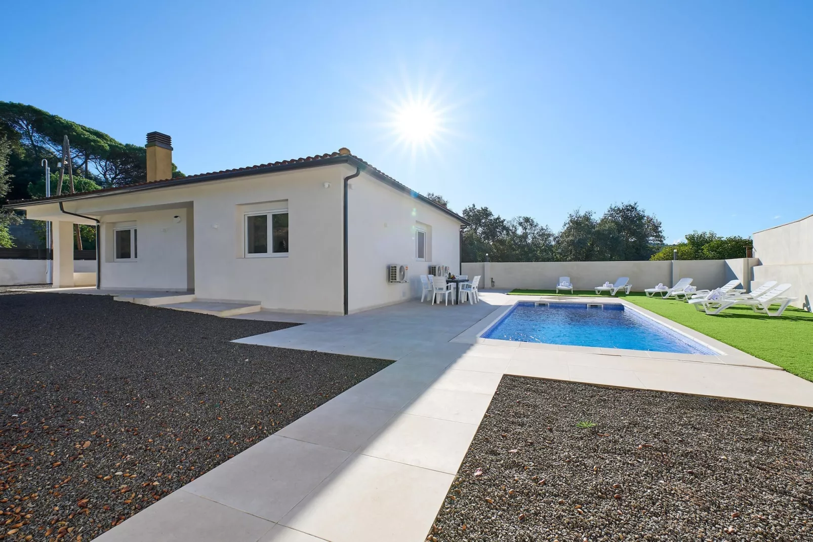 BelSol - Exterior in summer