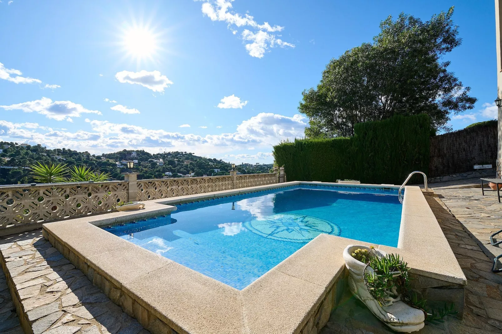 Sophie - Swimming pool