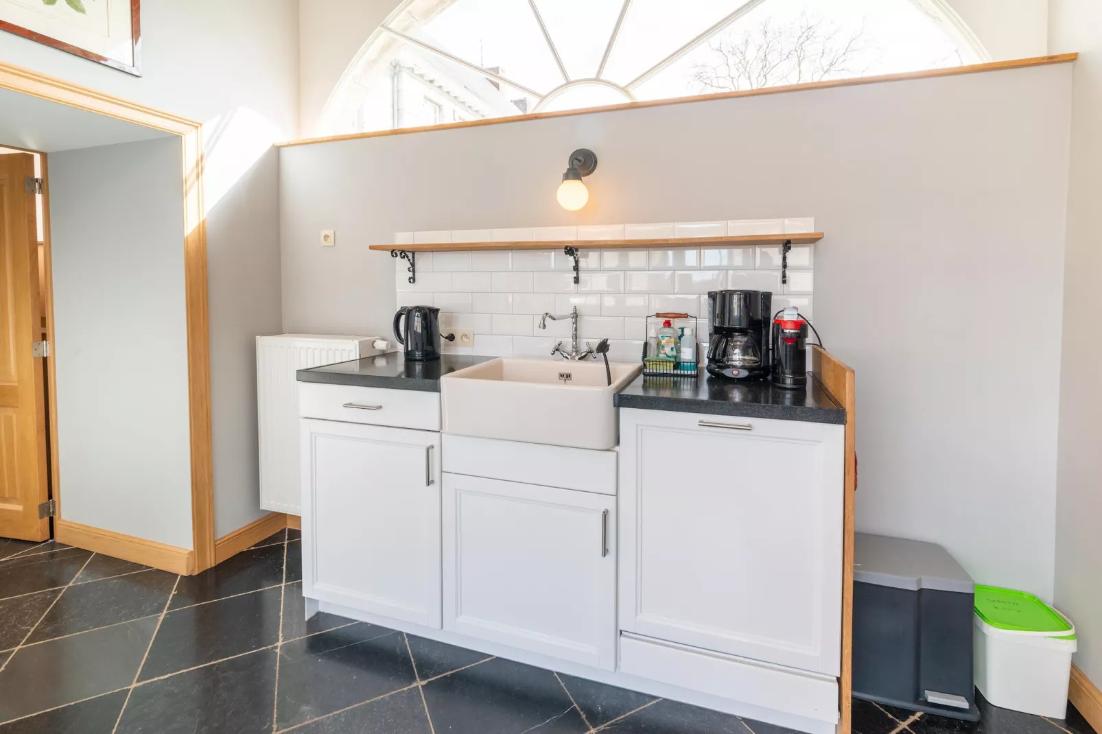 La Cour de Himbe - Exterior in summer