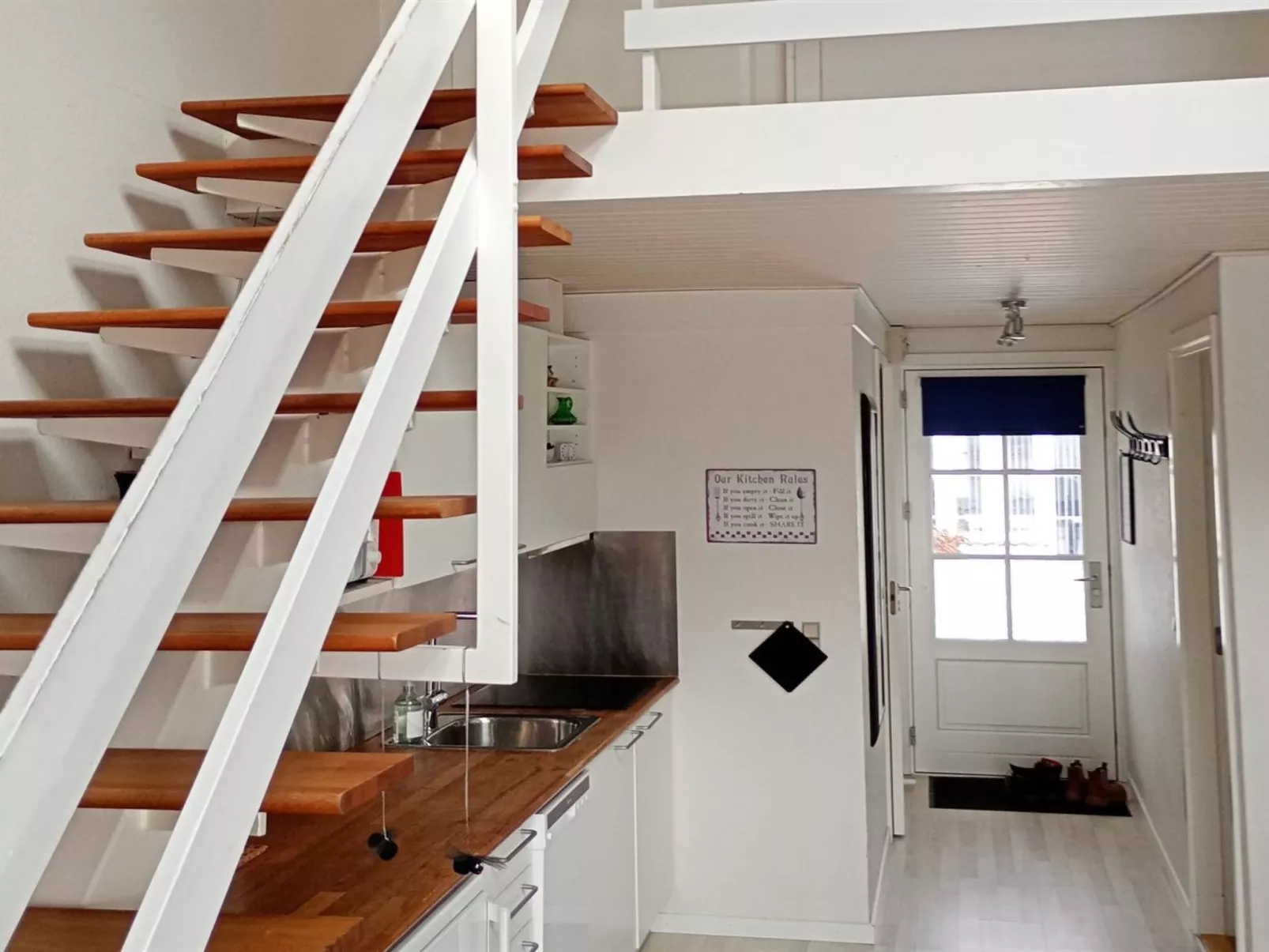 "Ingeborre" - 100m to the fjord - Dedans