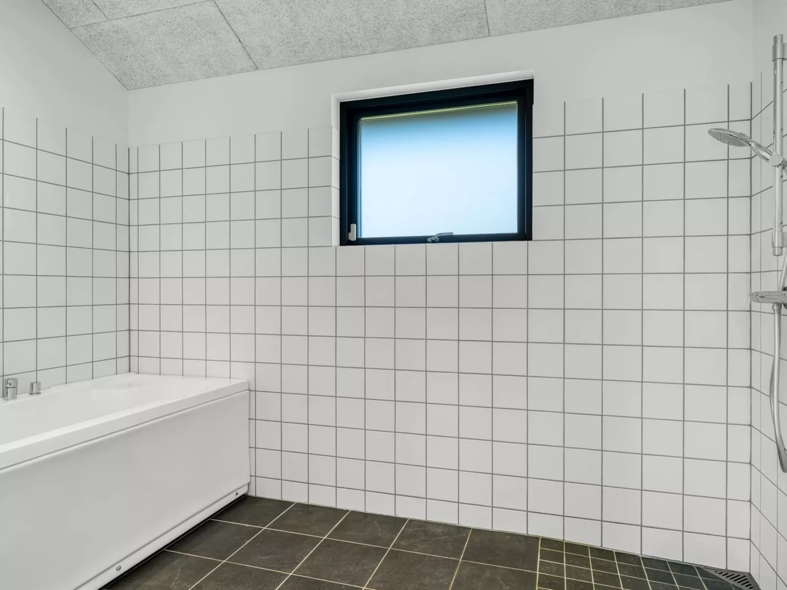 "Alfrede" -  from the sea - Inside