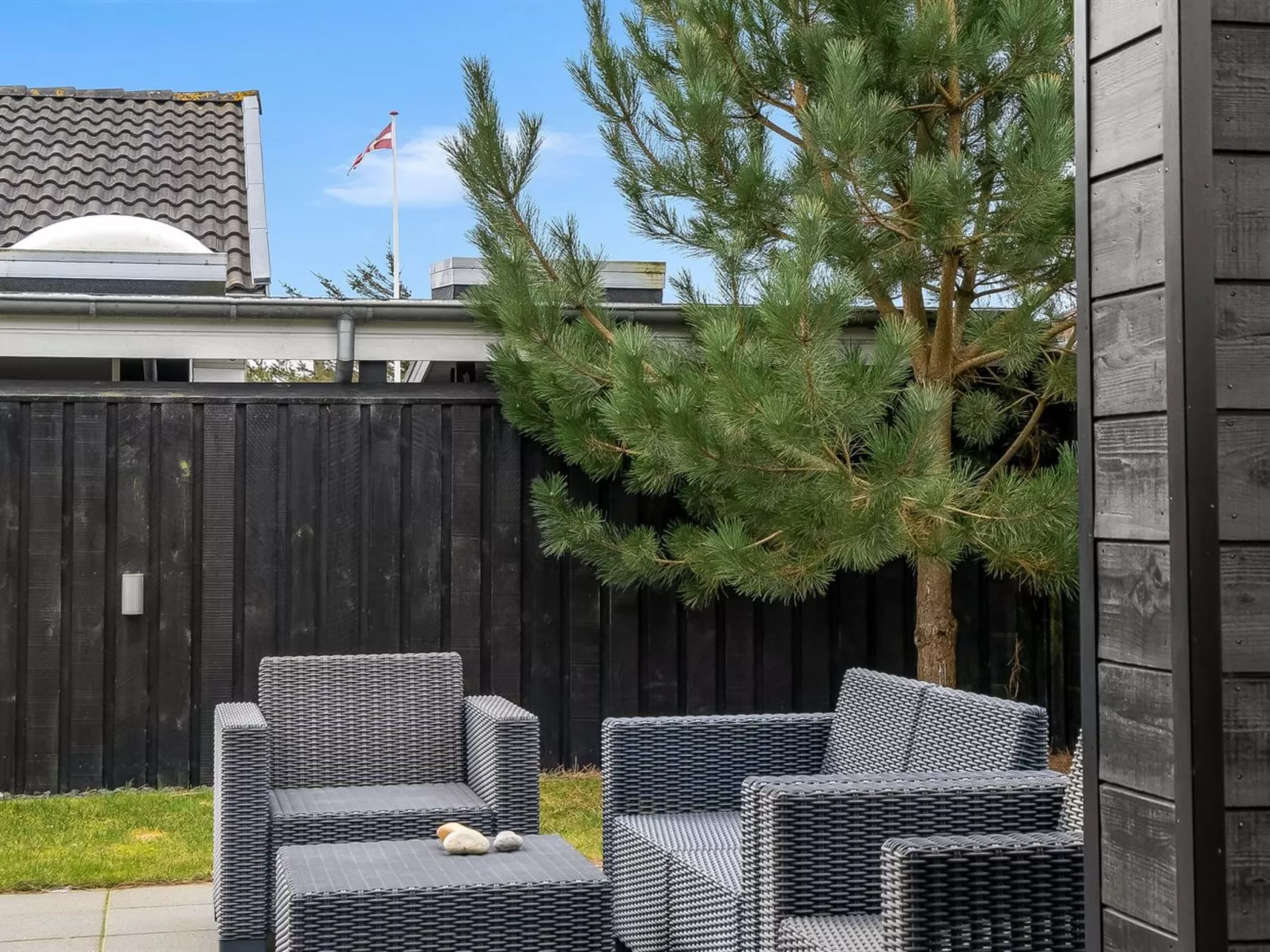 "Aaran" - 700m from the sea - Outside
