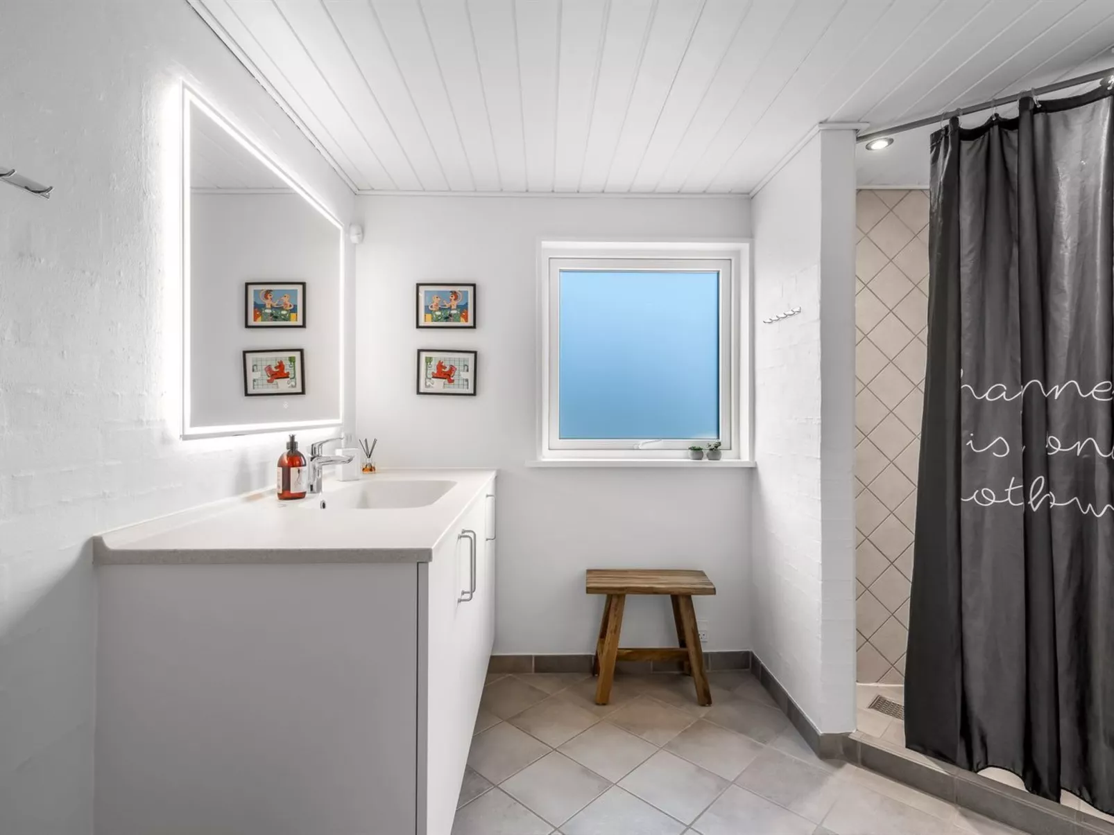 "Alli" - 800m from the sea - Inside