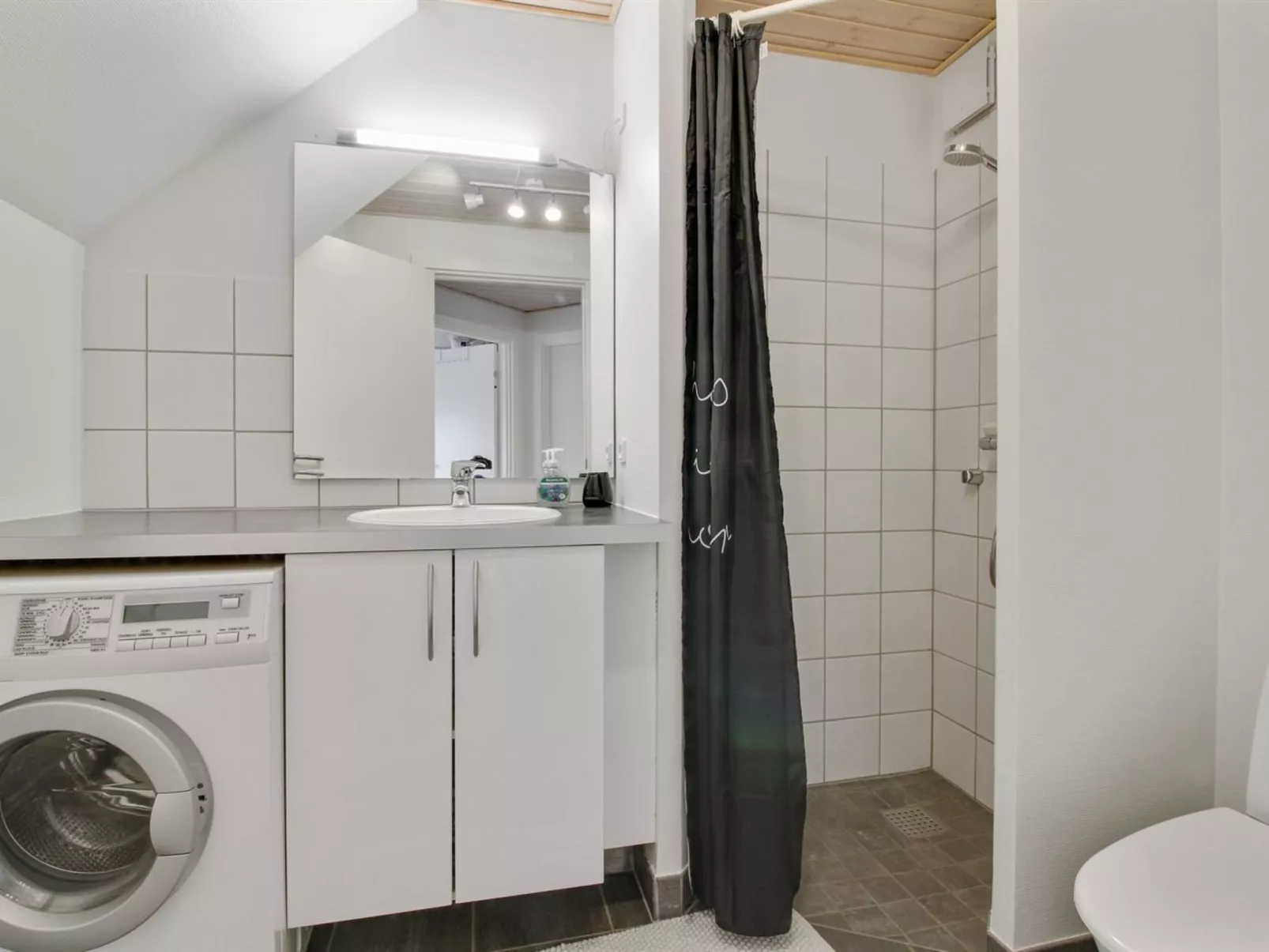 "Adna" - 700m from the sea - Inside