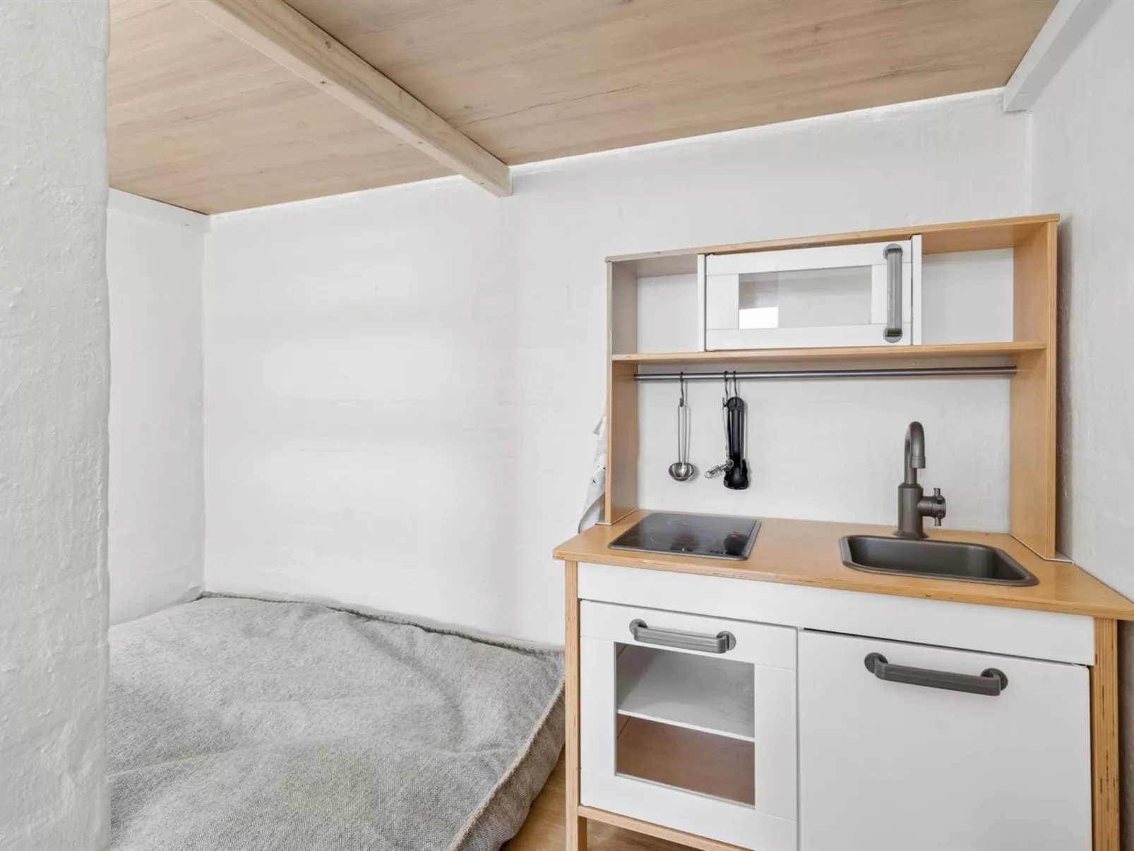 "Cyrill" - 2km from the sea - Drinnen