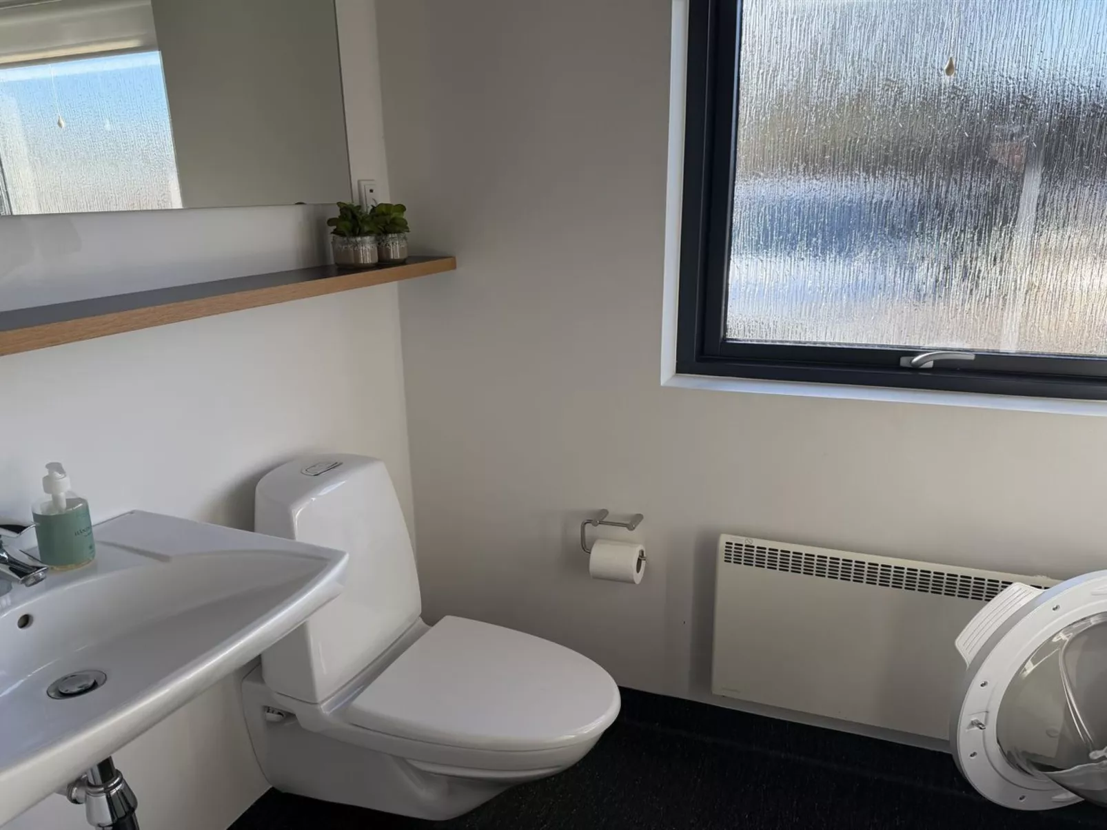 "Anttoni" - 350m from the sea - Inside