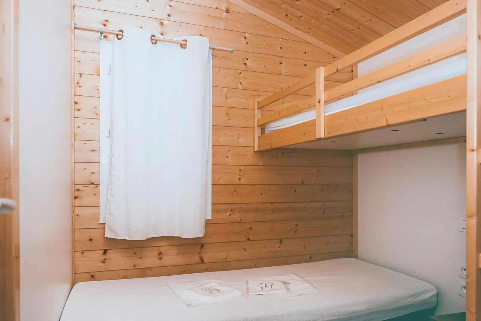 Hameaux des Lacs Accessible Two-Bedroom Cottage for 4 people - Chambre