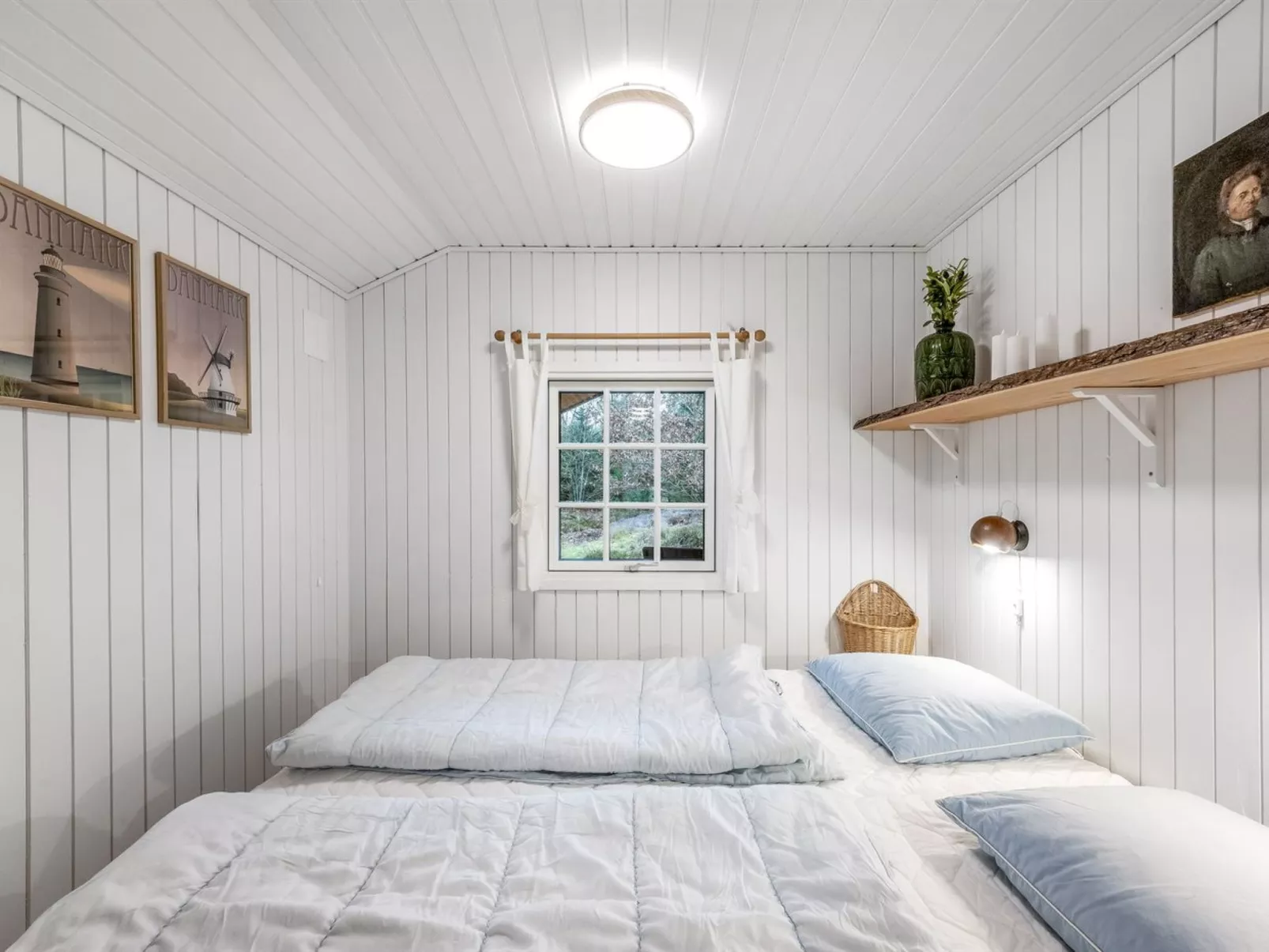 "Anu" - 2km to the fjord - Inside