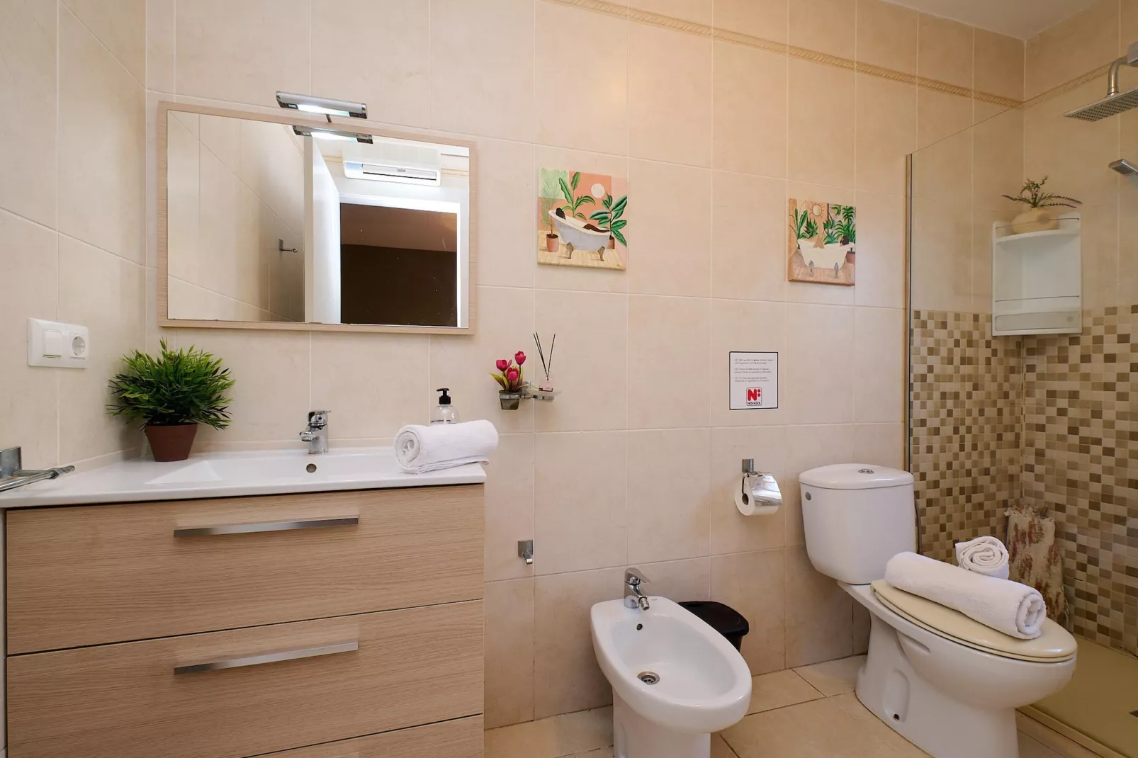 Sol y Mar - Bathroom